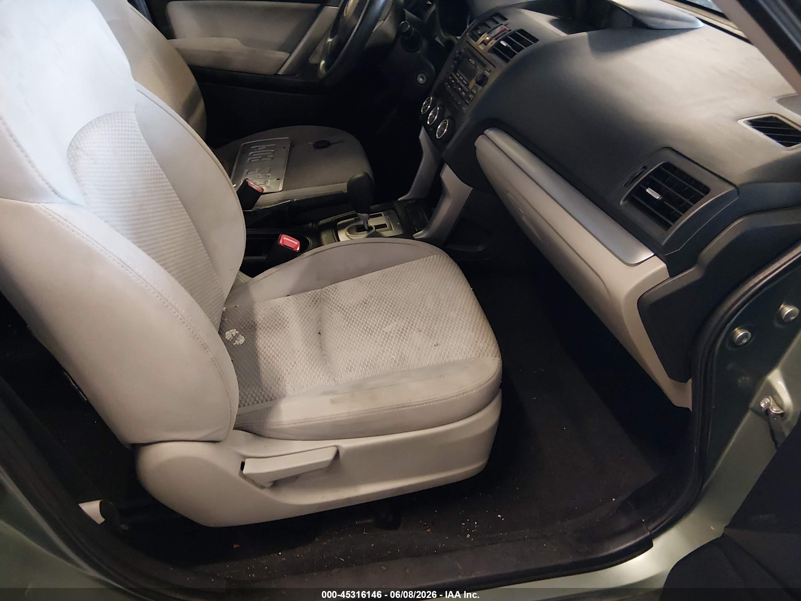 2014 Subaru Forester 2.5i Premium Зеленый vin: JF2SJAEC2EH545903