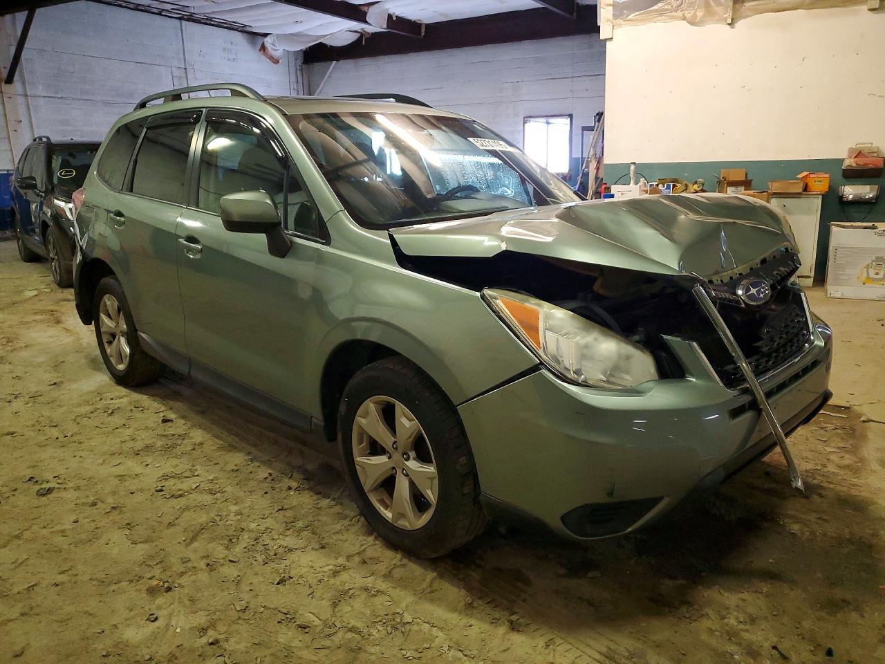 2014 Subaru Forester 2.5i Premium Зеленый vin: JF2SJAEC2EH549269