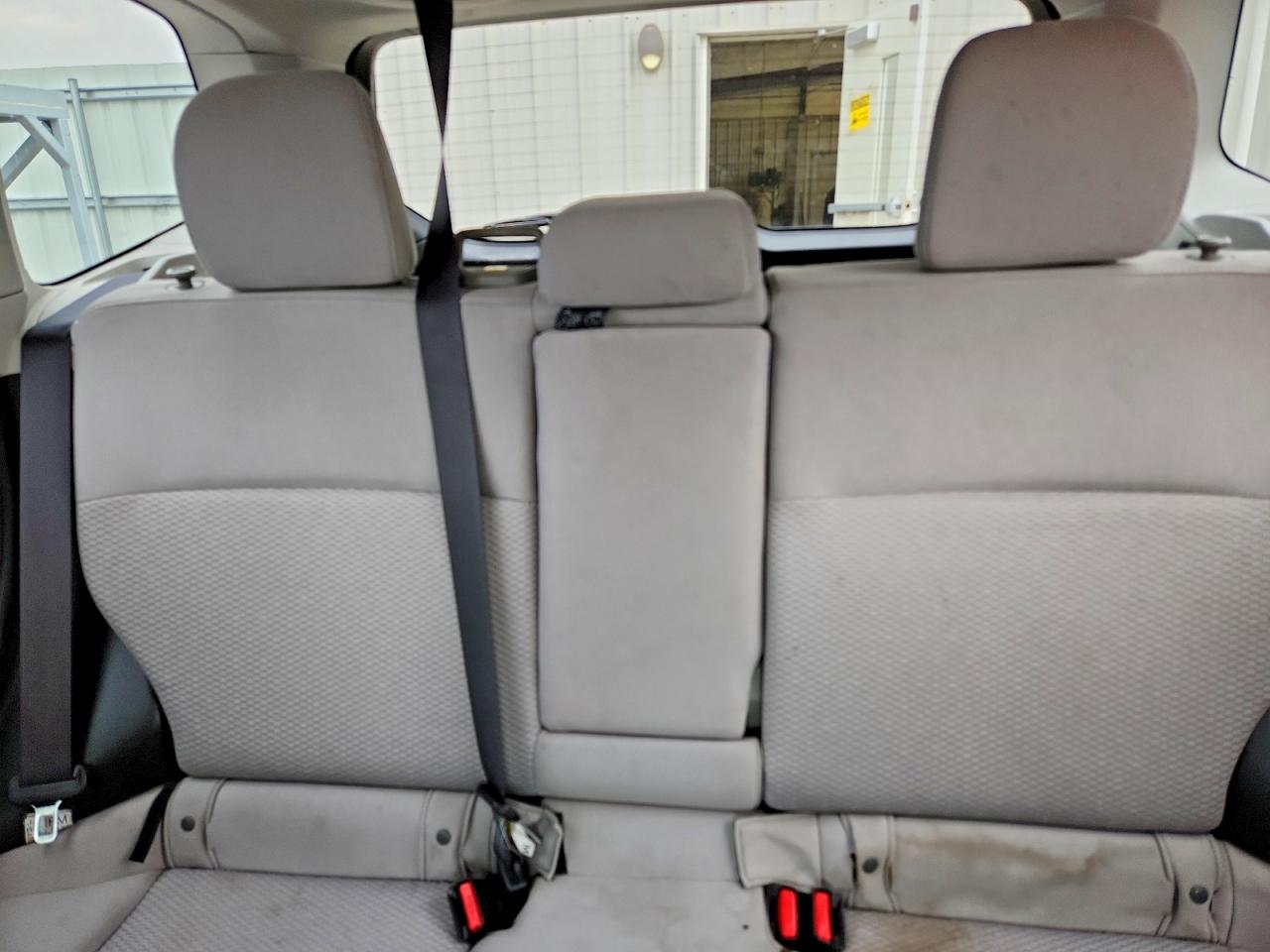 2014 Subaru Forester 2.5i Premium Silver vin: JF2SJAEC3EH400434