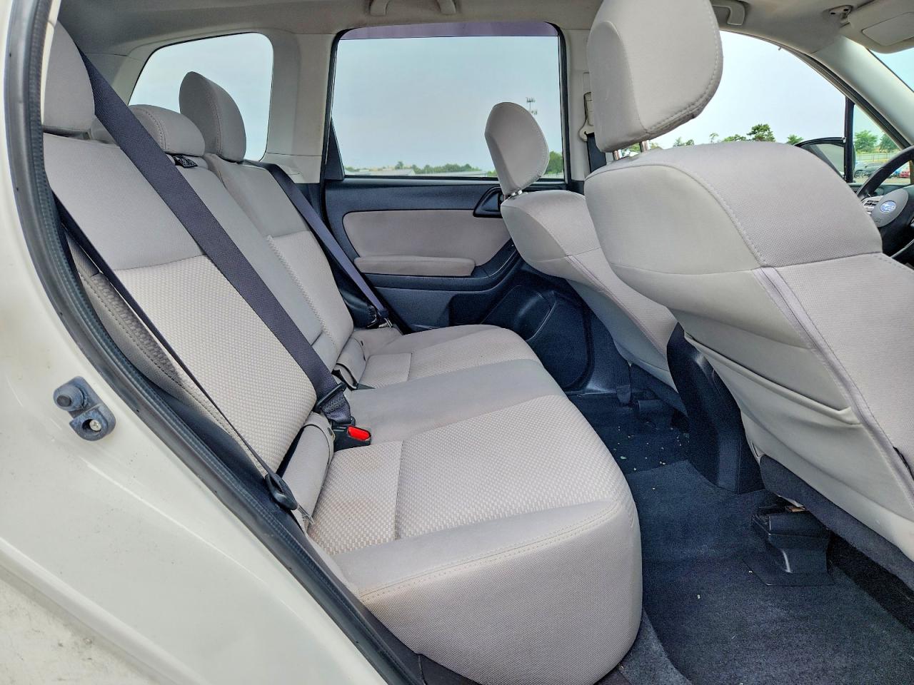 2014 Subaru Forester 2.5i Premium White vin: JF2SJAEC3EH422868