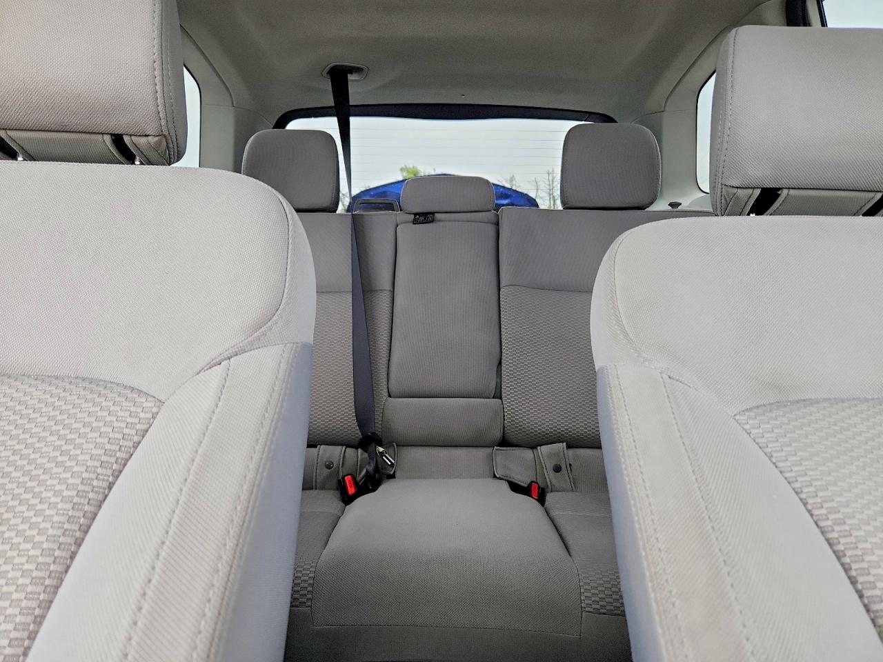 2014 Subaru Forester 2.5i Premium White vin: JF2SJAEC3EH422868