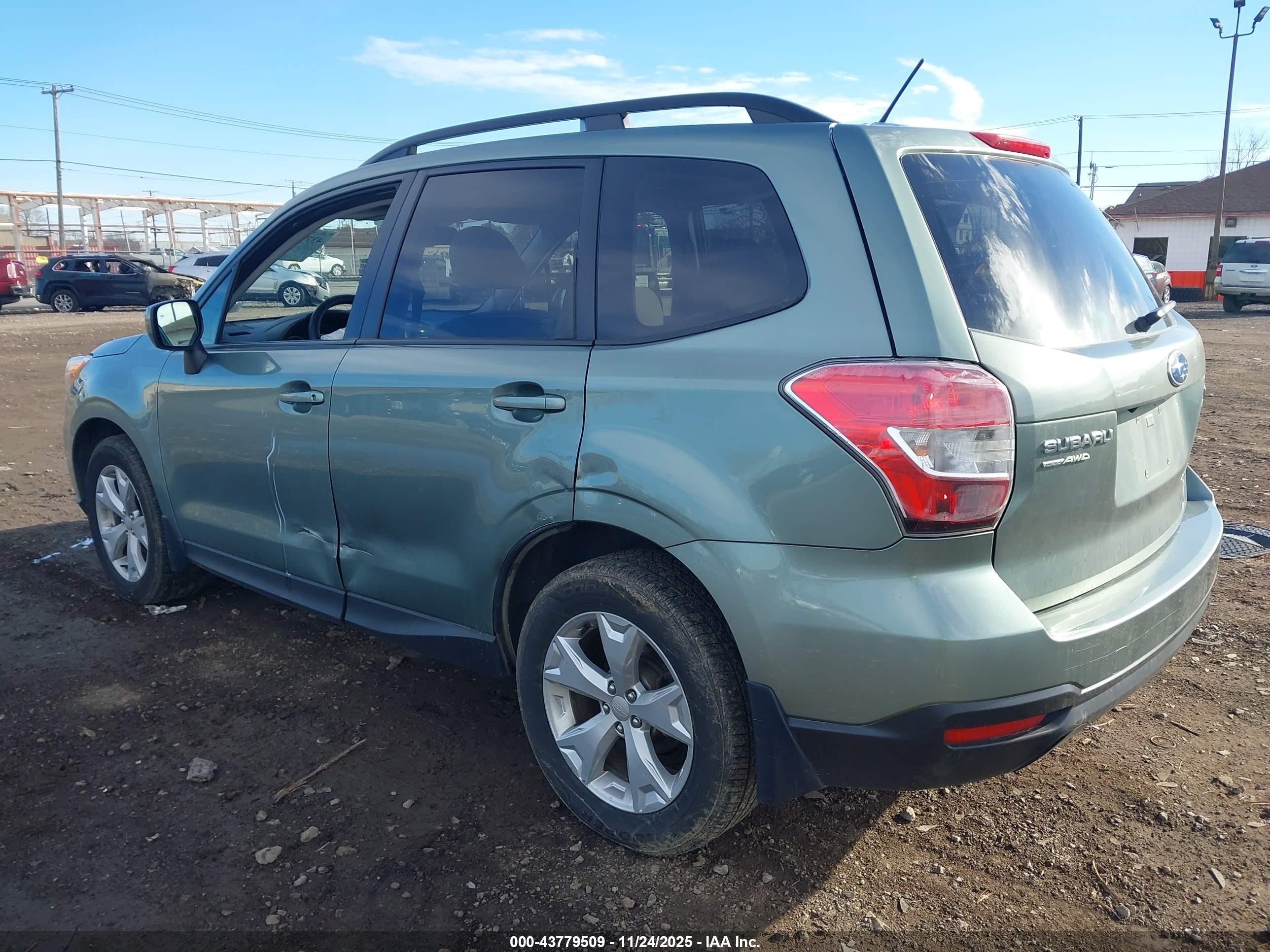 2014 Subaru Forester 2.5i Premium Green vin: JF2SJAEC3EH426659