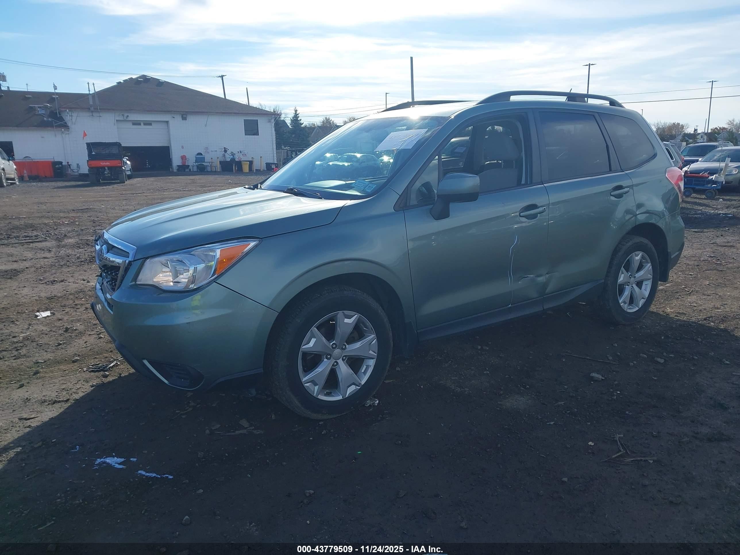 2014 Subaru Forester 2.5i Premium Green vin: JF2SJAEC3EH426659