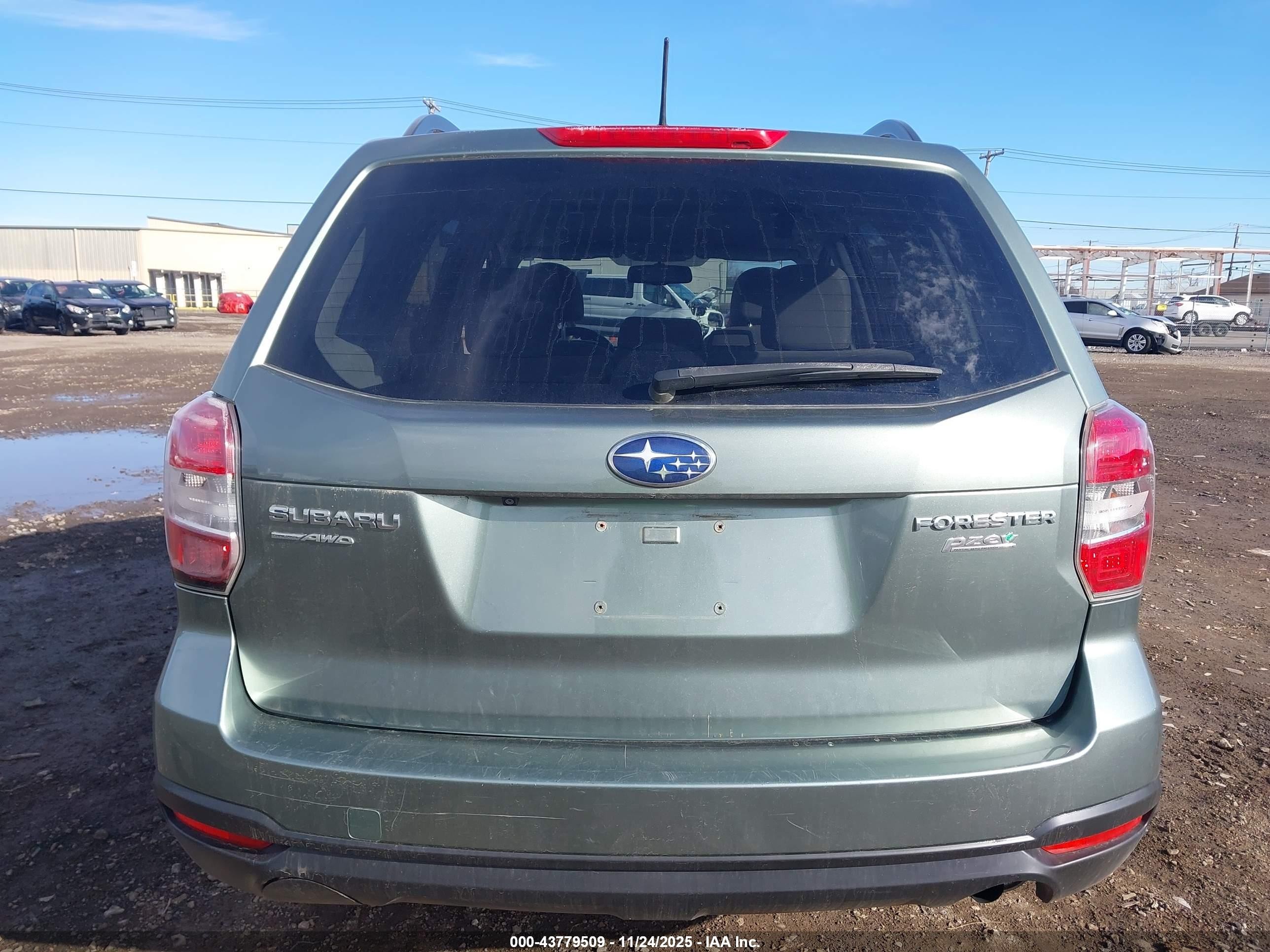 2014 Subaru Forester 2.5i Premium Green vin: JF2SJAEC3EH426659