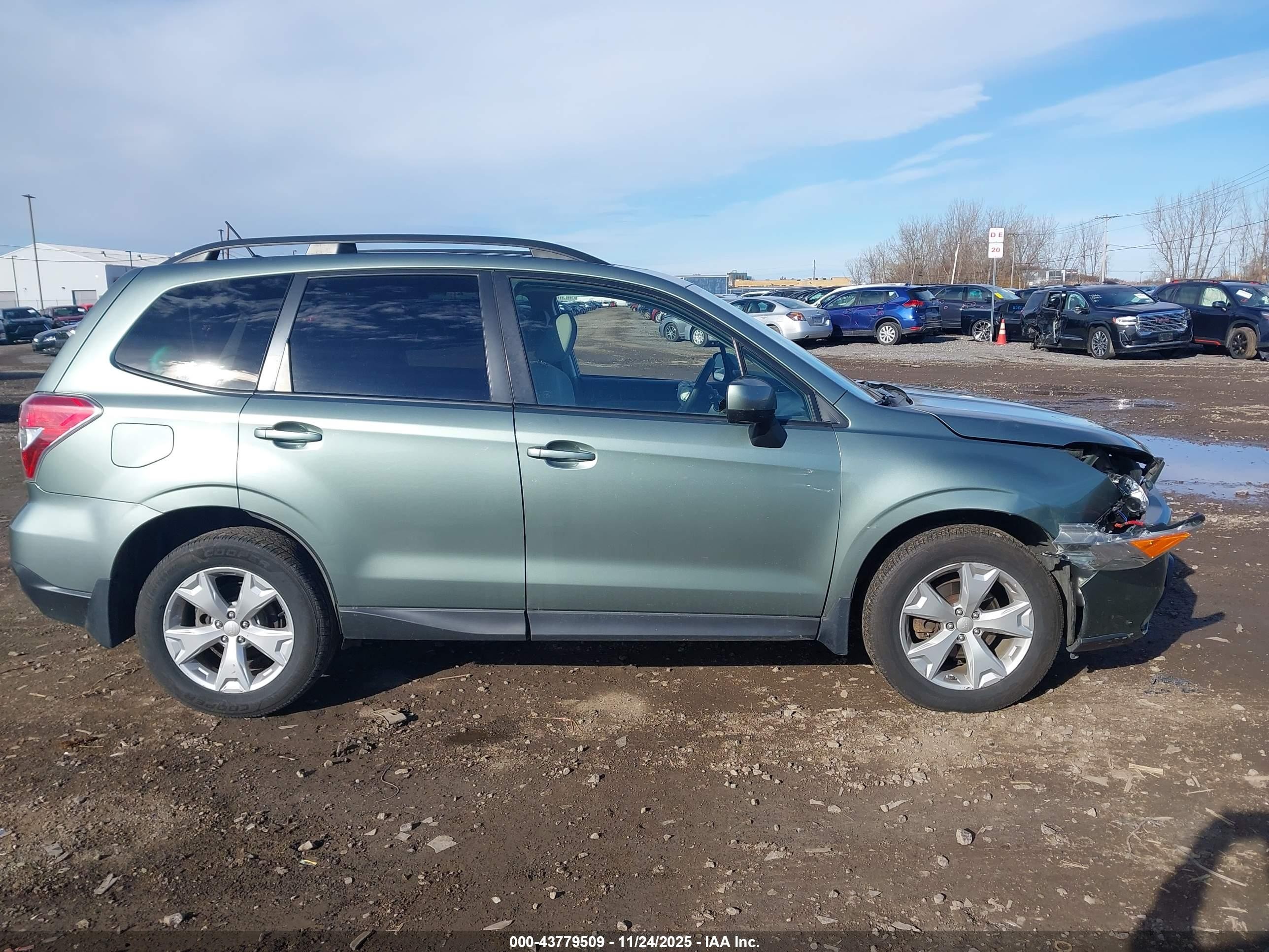 2014 Subaru Forester 2.5i Premium Green vin: JF2SJAEC3EH426659