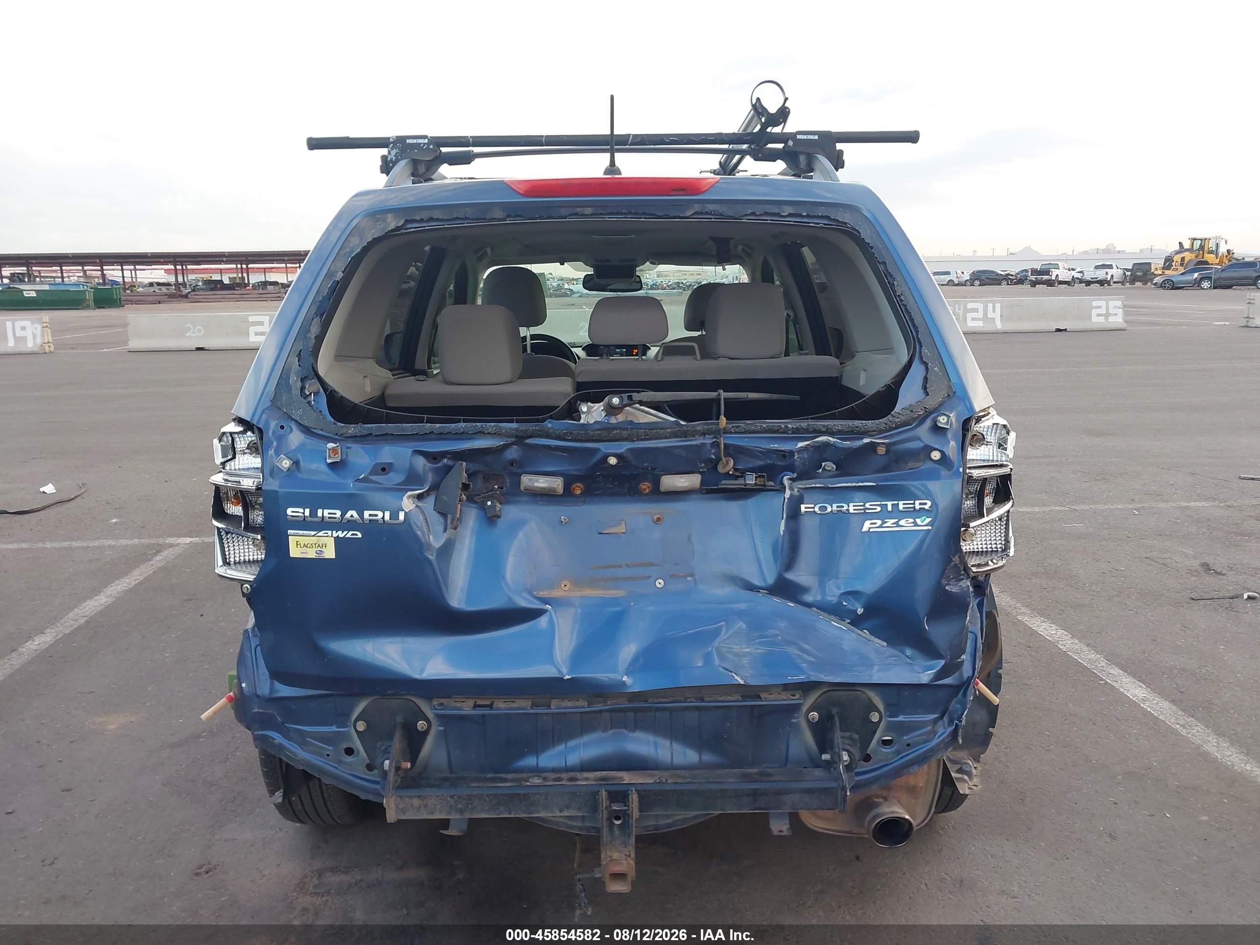 2014 Subaru Forester 2.5i Premium Blue vin: JF2SJAEC3EH463551