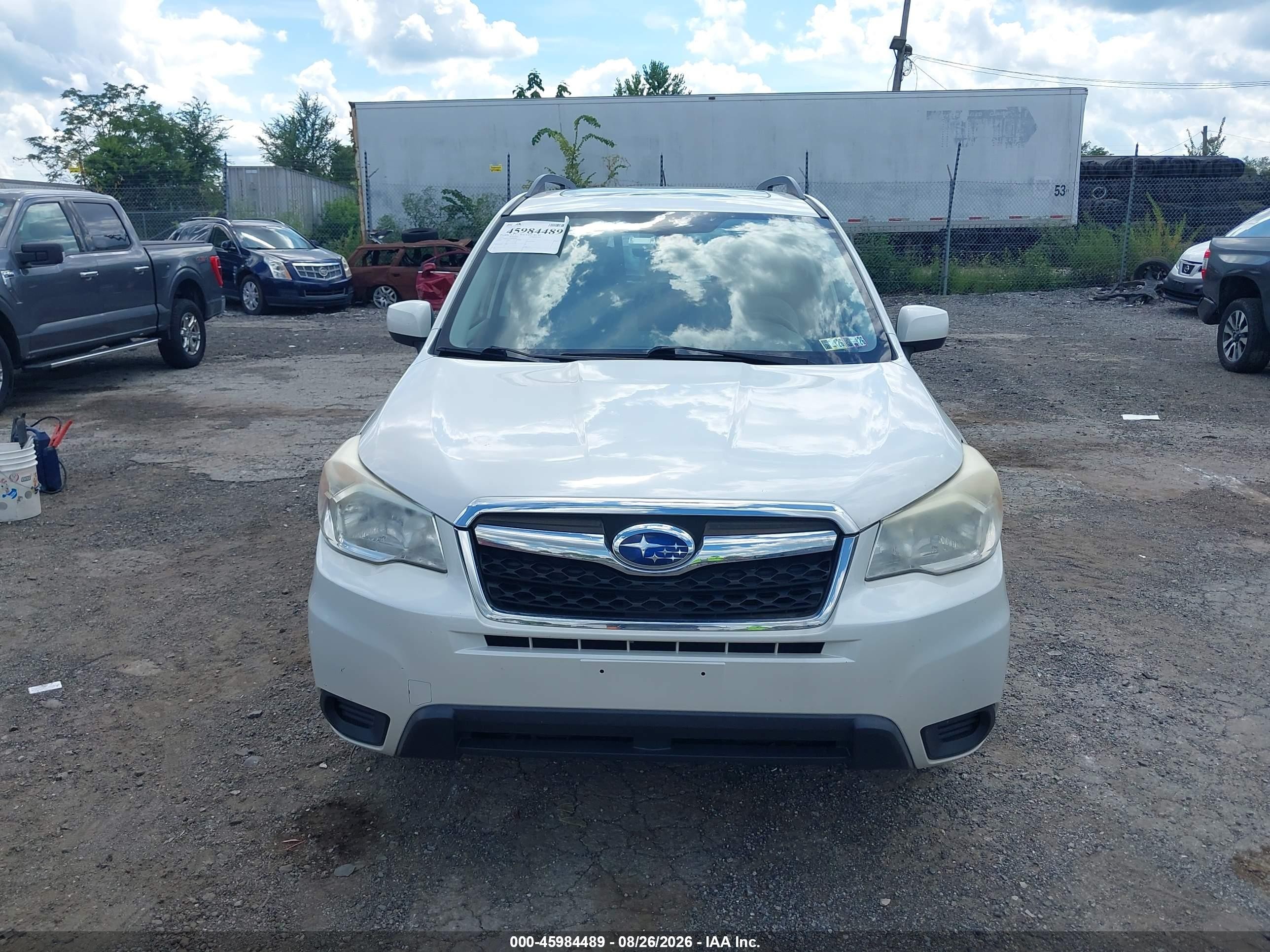 2014 Subaru Forester 2.5i Premium White vin: JF2SJAEC3EH481628
