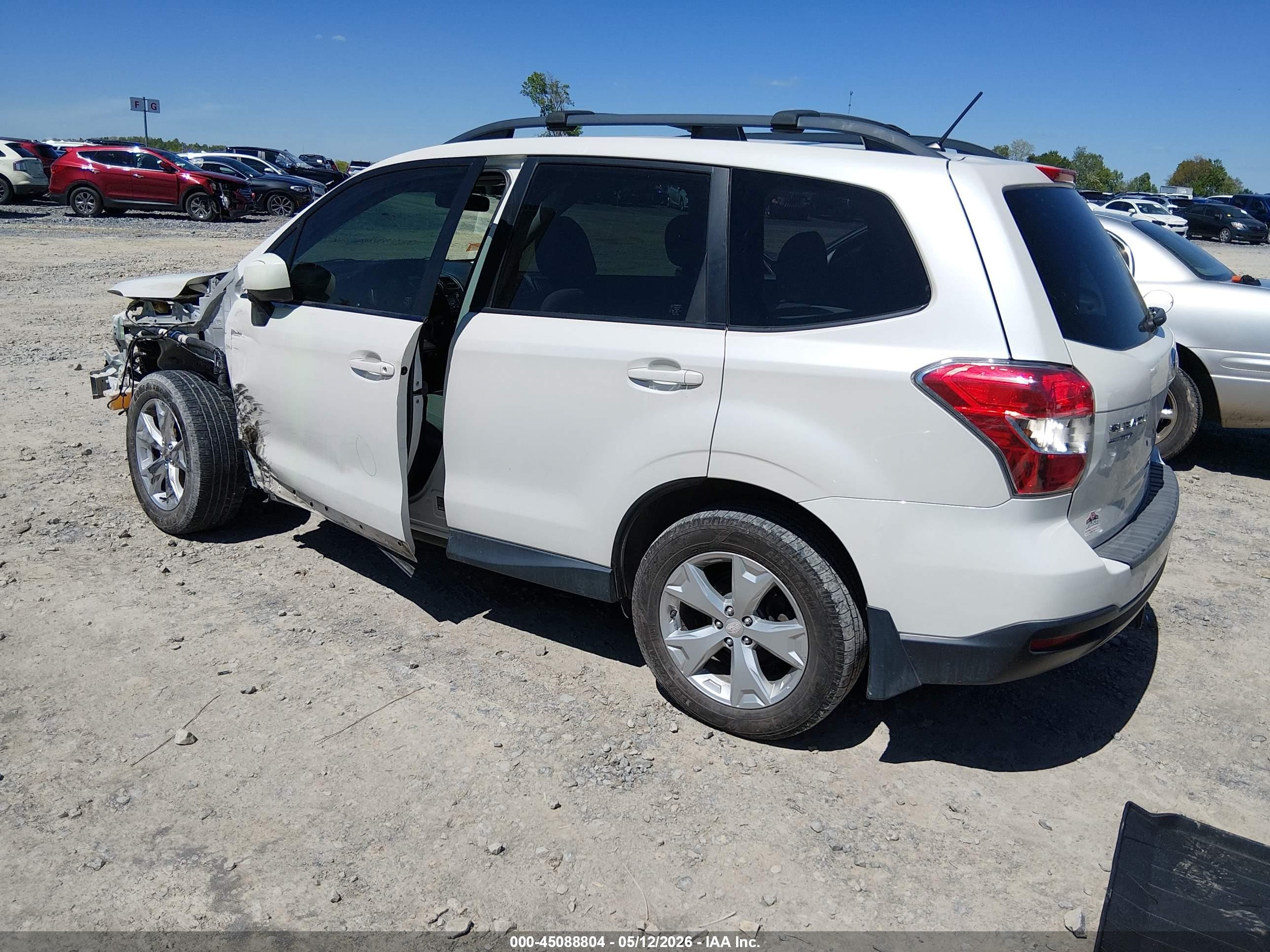 2014 Subaru Forester 2.5i Premium White vin: JF2SJAEC3EH485369