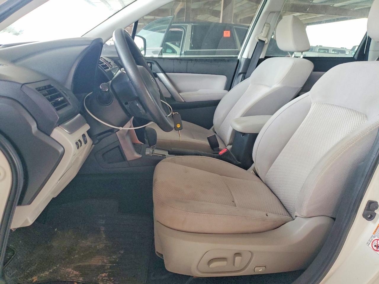 2014 Subaru Forester 2.5i Premium White vin: JF2SJAEC3EH530780