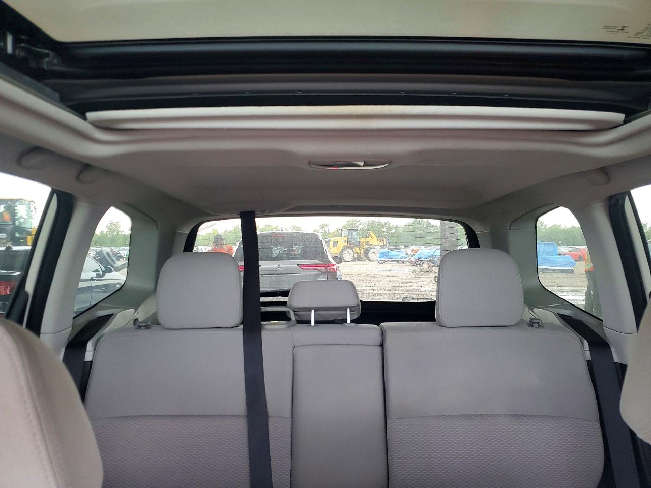 2014 Subaru Forester 2.5i Premium White vin: JF2SJAEC3EH530780