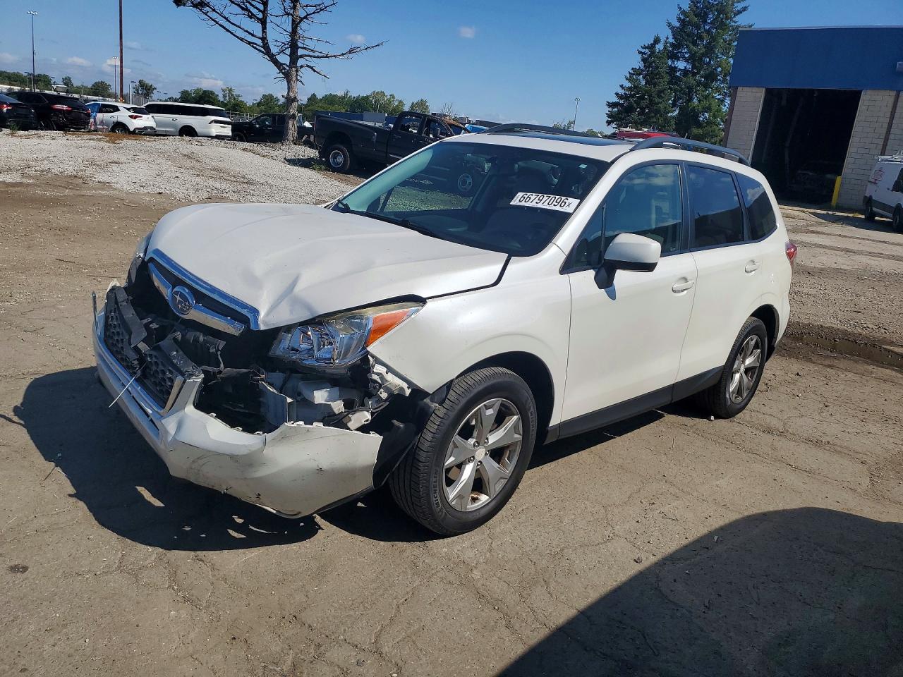 2014 Subaru Forester 2.5i Premium White vin: JF2SJAEC3EH546946