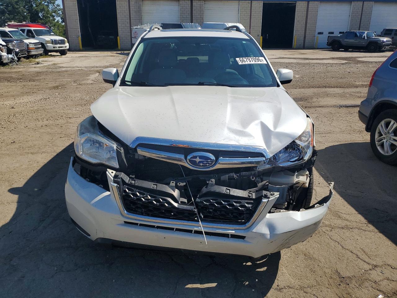2014 Subaru Forester 2.5i Premium Белый vin: JF2SJAEC3EH546946