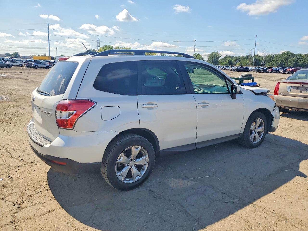 2014 Subaru Forester 2.5i Premium Белый vin: JF2SJAEC3EH546946