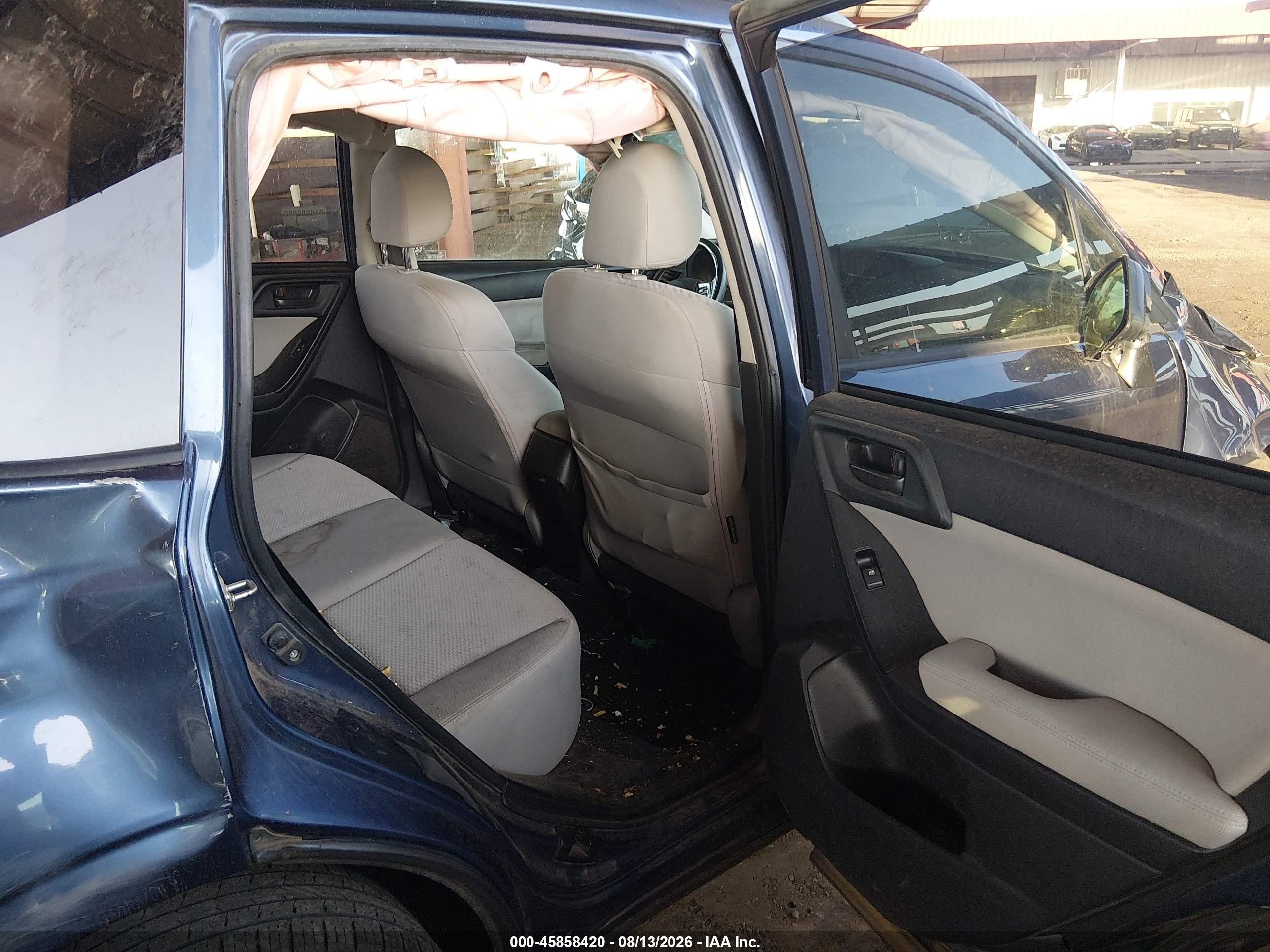 2014 Subaru Forester 2.5i Premium Blue vin: JF2SJAEC4EH423561