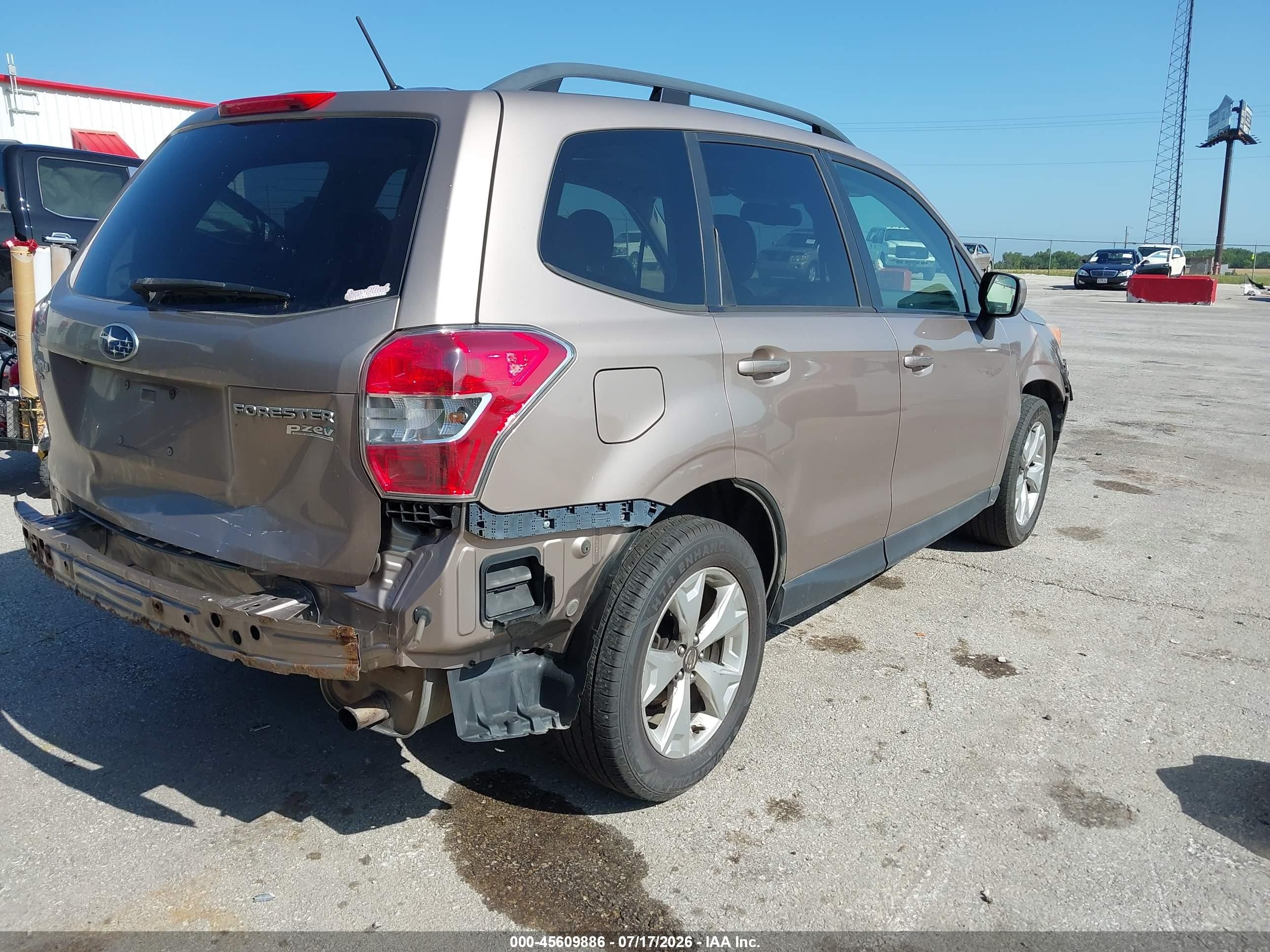 2014 Subaru Forester 2.5i Premium Tan vin: JF2SJAEC4EH429280