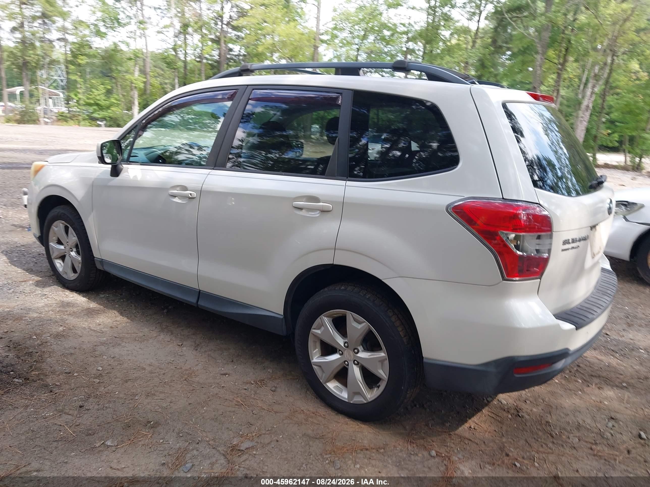 2014 Subaru Forester 2.5i Premium White vin: JF2SJAEC4EH484019