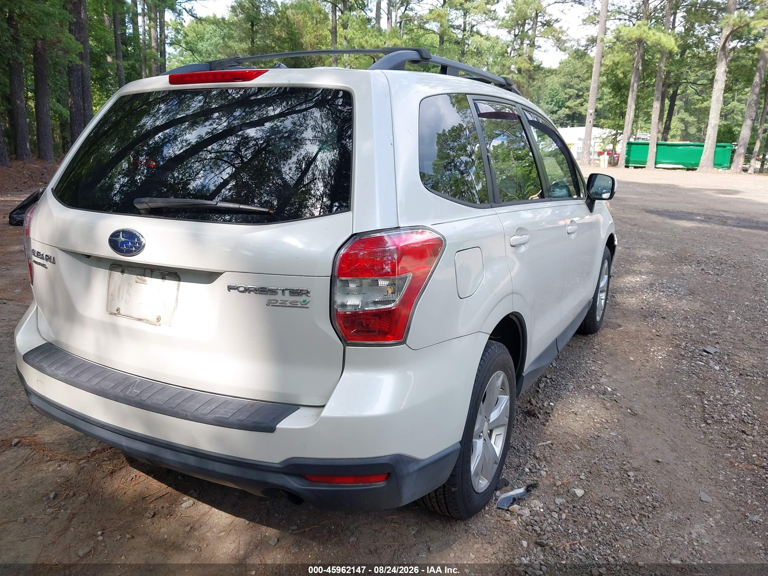 2014 Subaru Forester 2.5i Premium White vin: JF2SJAEC4EH484019