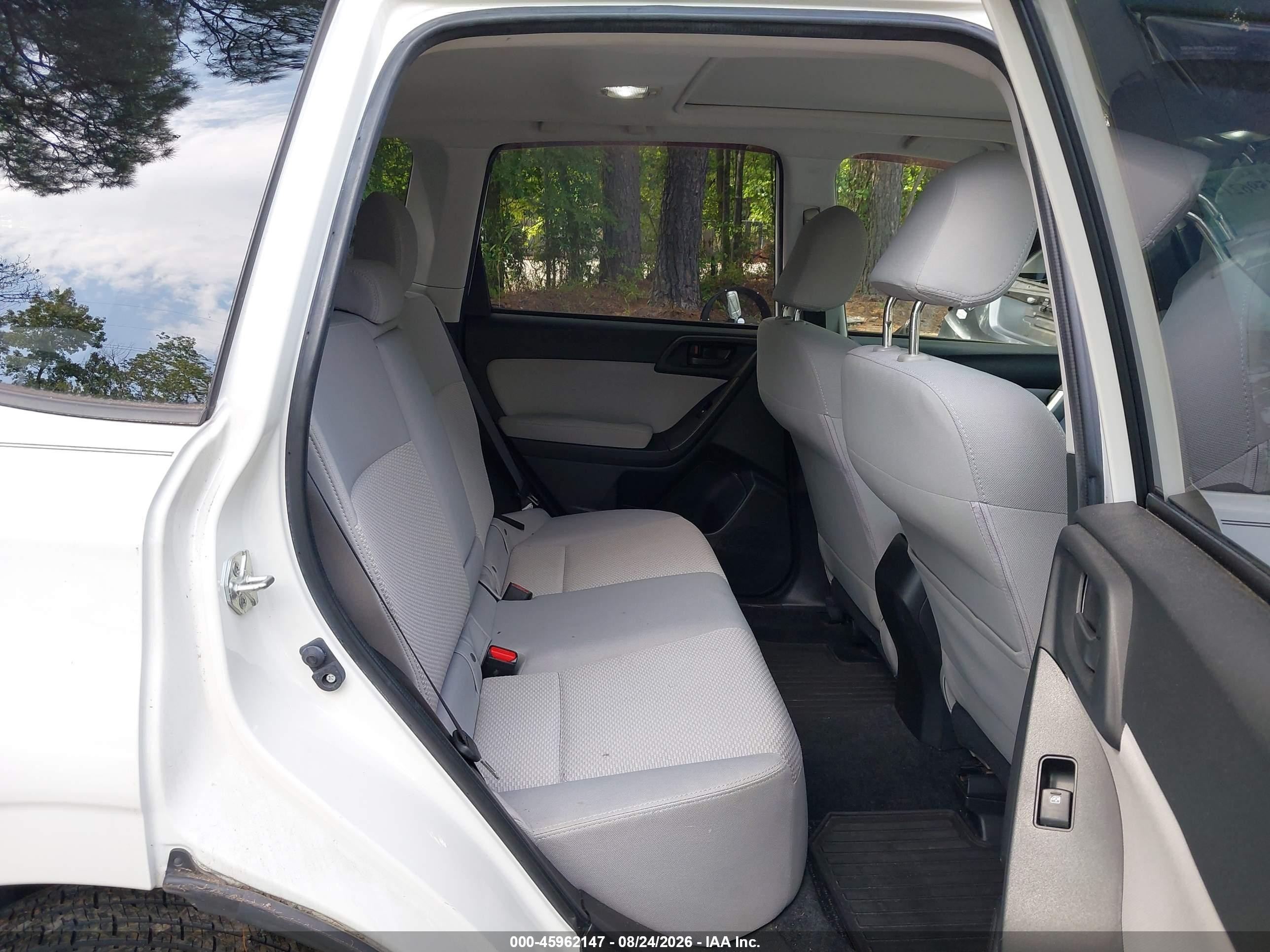 2014 Subaru Forester 2.5i Premium White vin: JF2SJAEC4EH484019