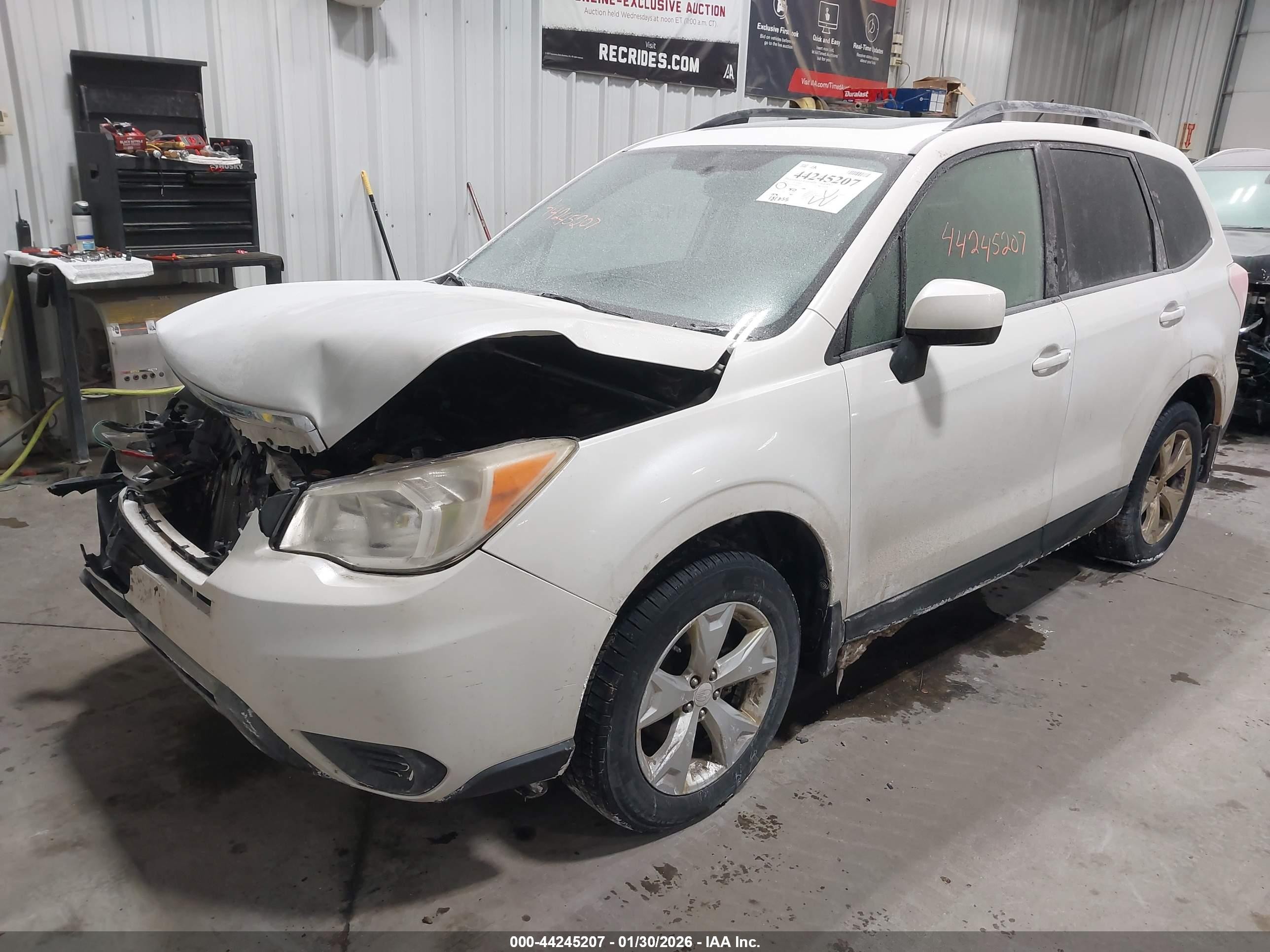 2014 Subaru Forester 2.5i Premium White vin: JF2SJAEC4EH495974