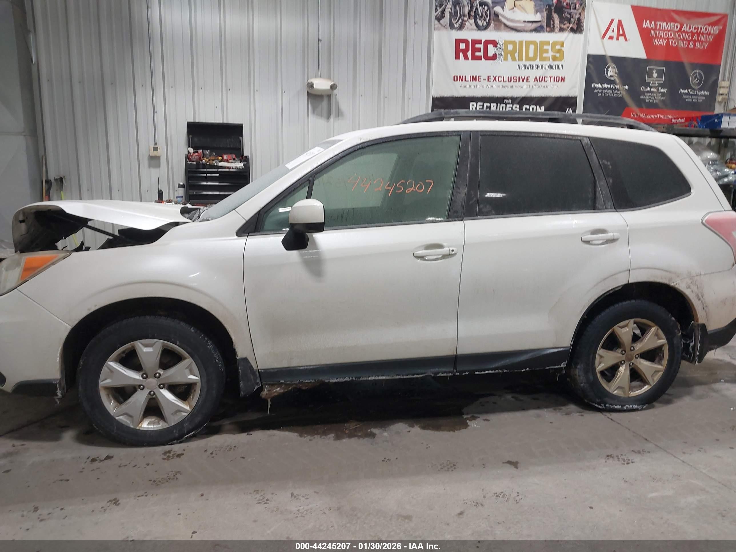 2014 Subaru Forester 2.5i Premium White vin: JF2SJAEC4EH495974