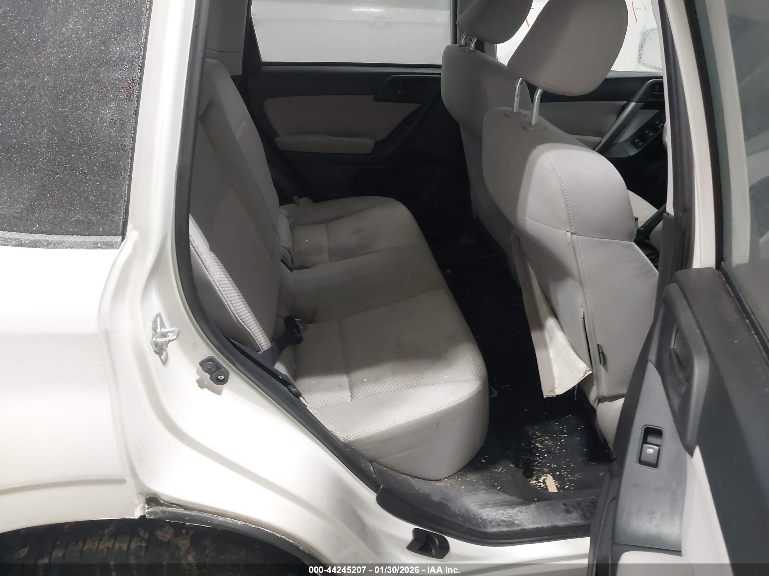 2014 Subaru Forester 2.5i Premium White vin: JF2SJAEC4EH495974