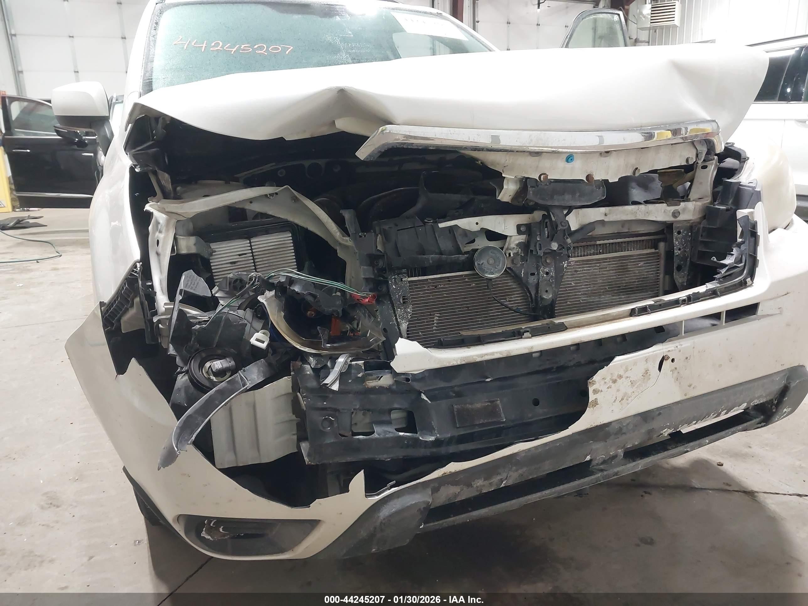 2014 Subaru Forester 2.5i Premium White vin: JF2SJAEC4EH495974