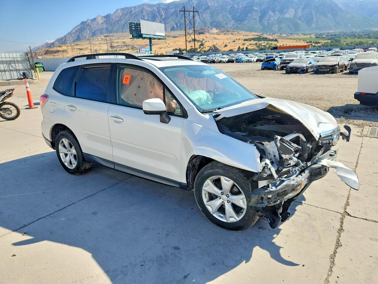 2014 Subaru Forester 2.5i Premium Белый vin: JF2SJAEC4EH516421