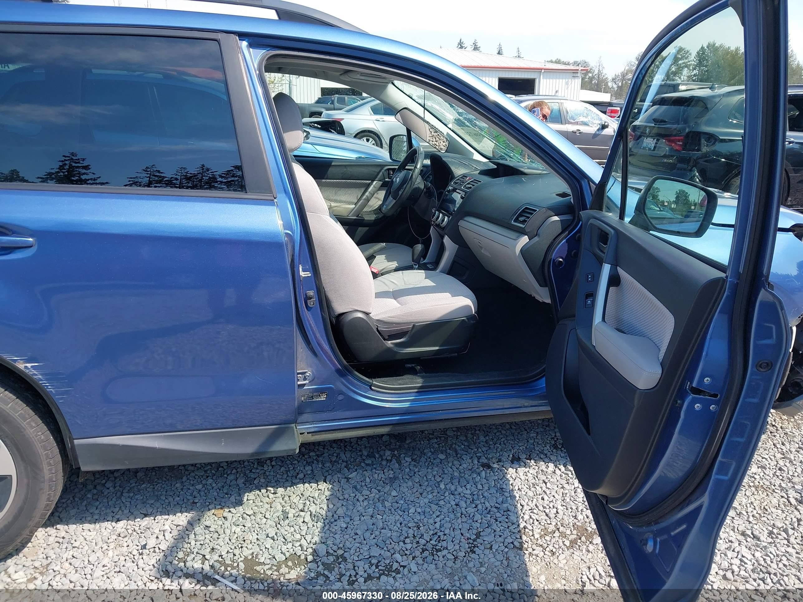 2018 Subaru Forester 2.5i Premium Blue vin: JF2SJAEC4JH402154