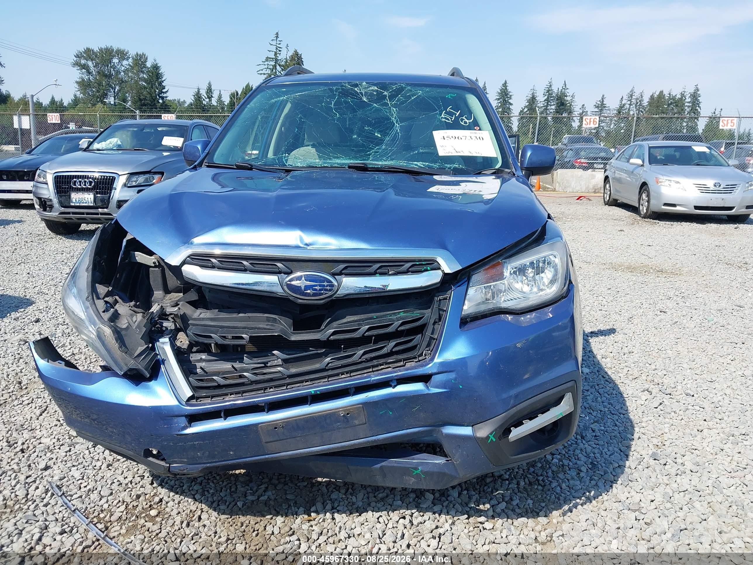 2018 Subaru Forester 2.5i Premium Blue vin: JF2SJAEC4JH402154