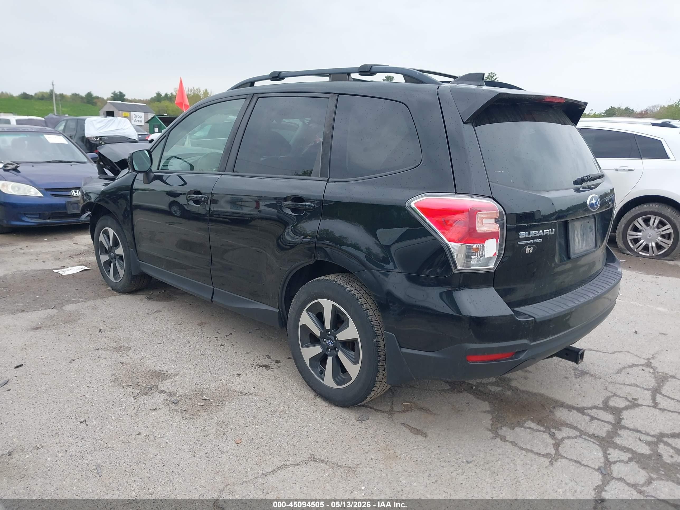 2018 Subaru Forester 2.5i Premium Black vin: JF2SJAEC4JH425191