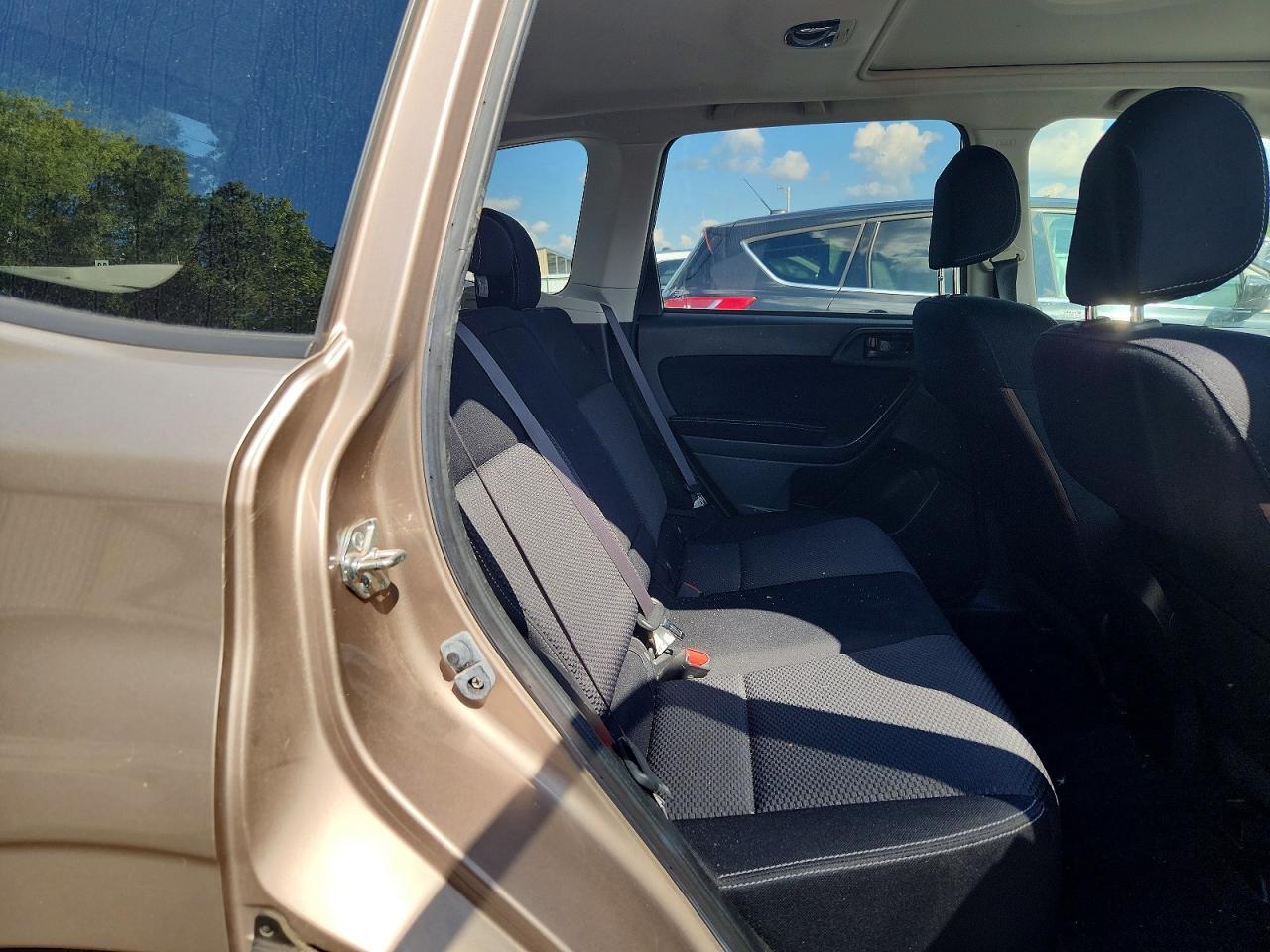 2014 Subaru Forester 2.5i Premium Gold vin: JF2SJAEC5EH419907