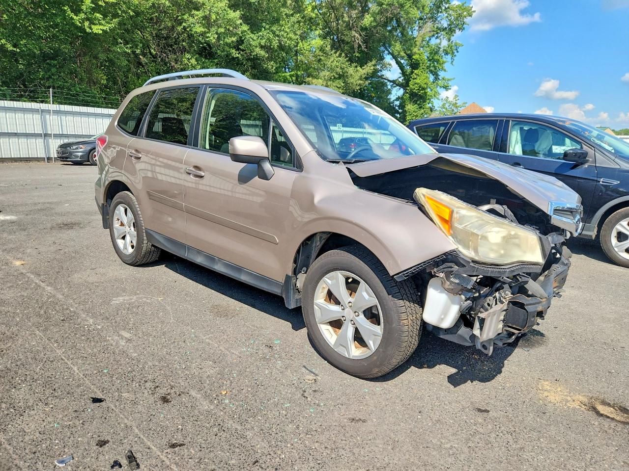 2014 Subaru Forester 2.5i Premium Gold vin: JF2SJAEC5EH419907