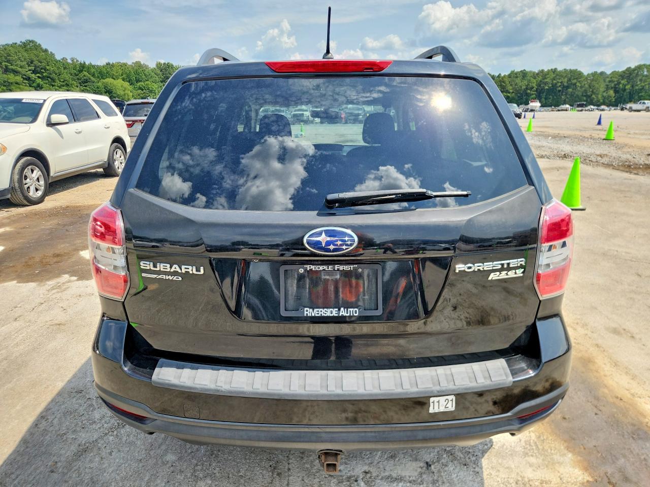 2014 Subaru Forester 2.5i Premium Black vin: JF2SJAEC5EH422709