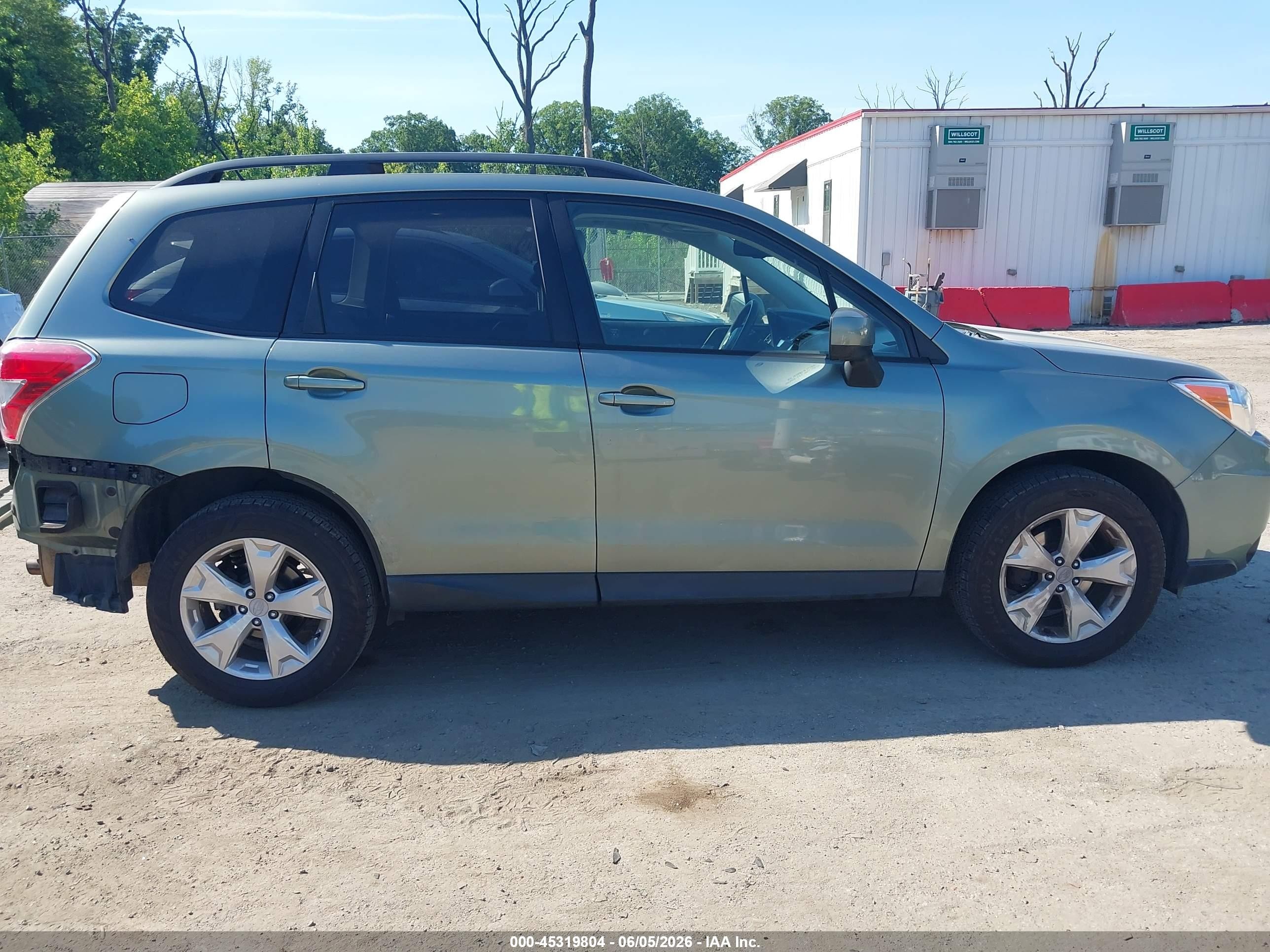 2014 Subaru Forester 2.5i Premium Green vin: JF2SJAEC5EH455984