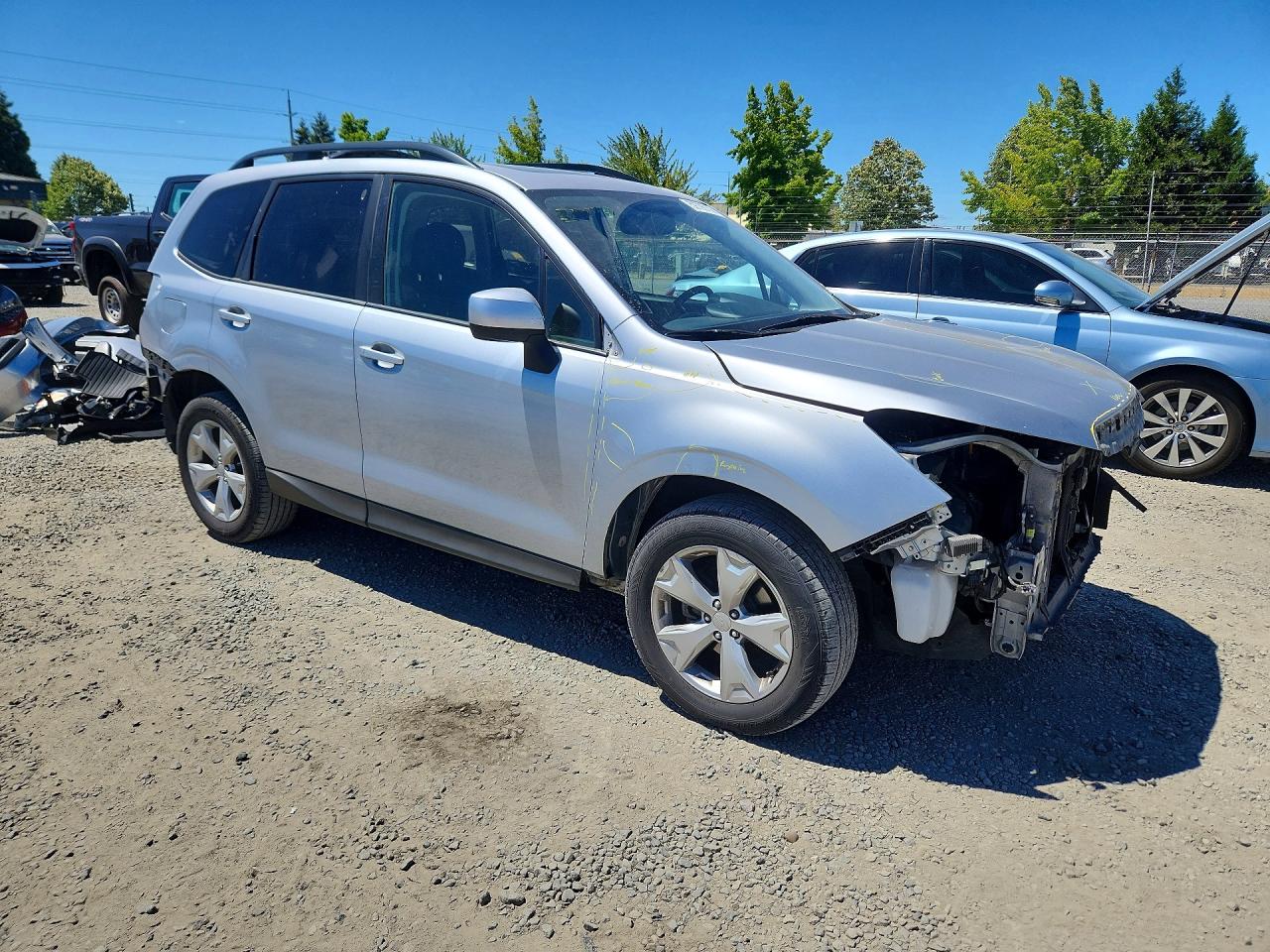 2014 Subaru Forester 2.5i Premium Silver vin: JF2SJAEC5EH472638