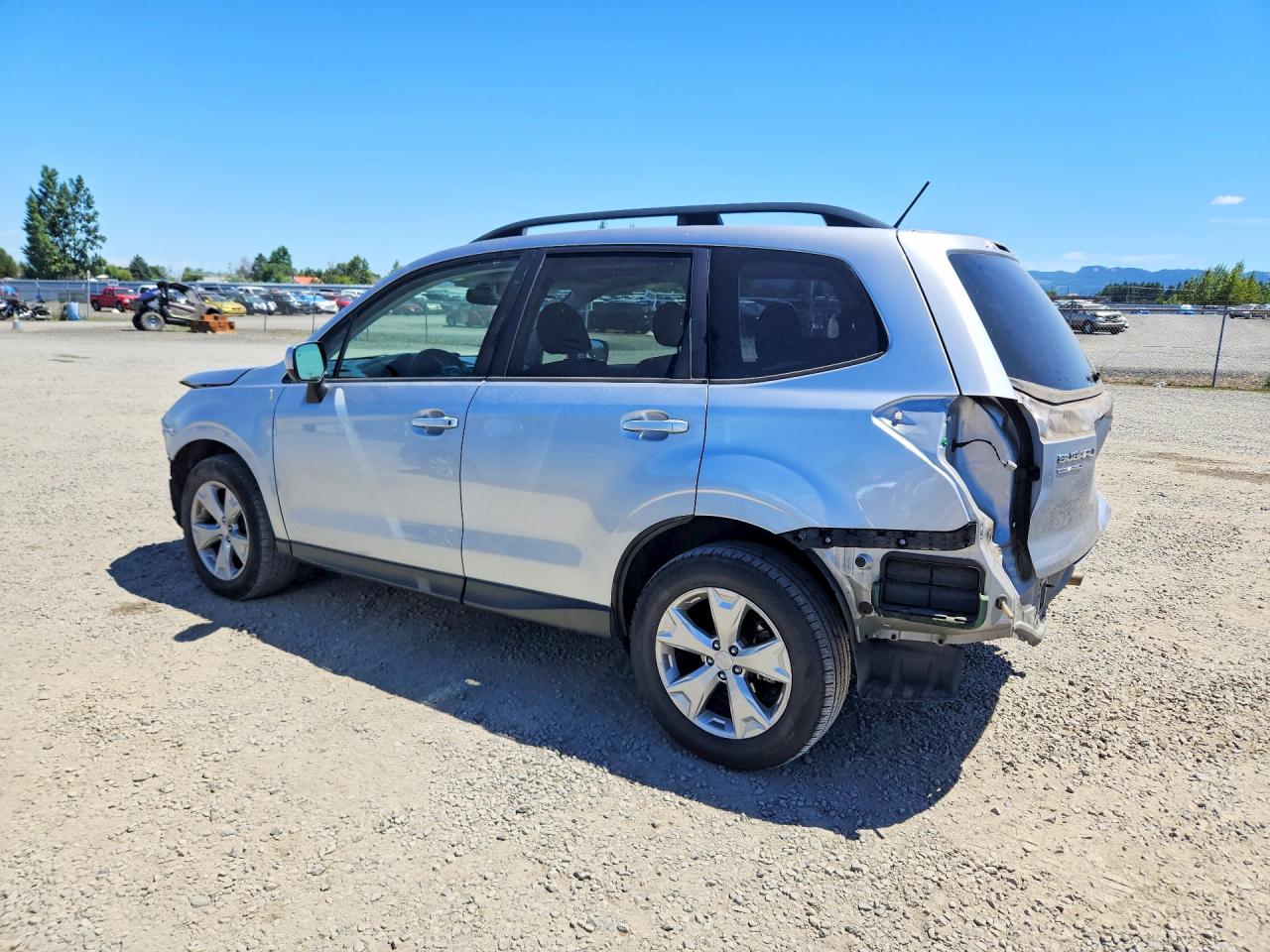 2014 Subaru Forester 2.5i Premium Silver vin: JF2SJAEC5EH472638