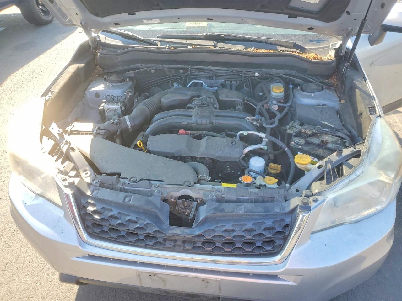 2014 Subaru Forester 2.5i Premium Silver vin: JF2SJAEC5EH490914
