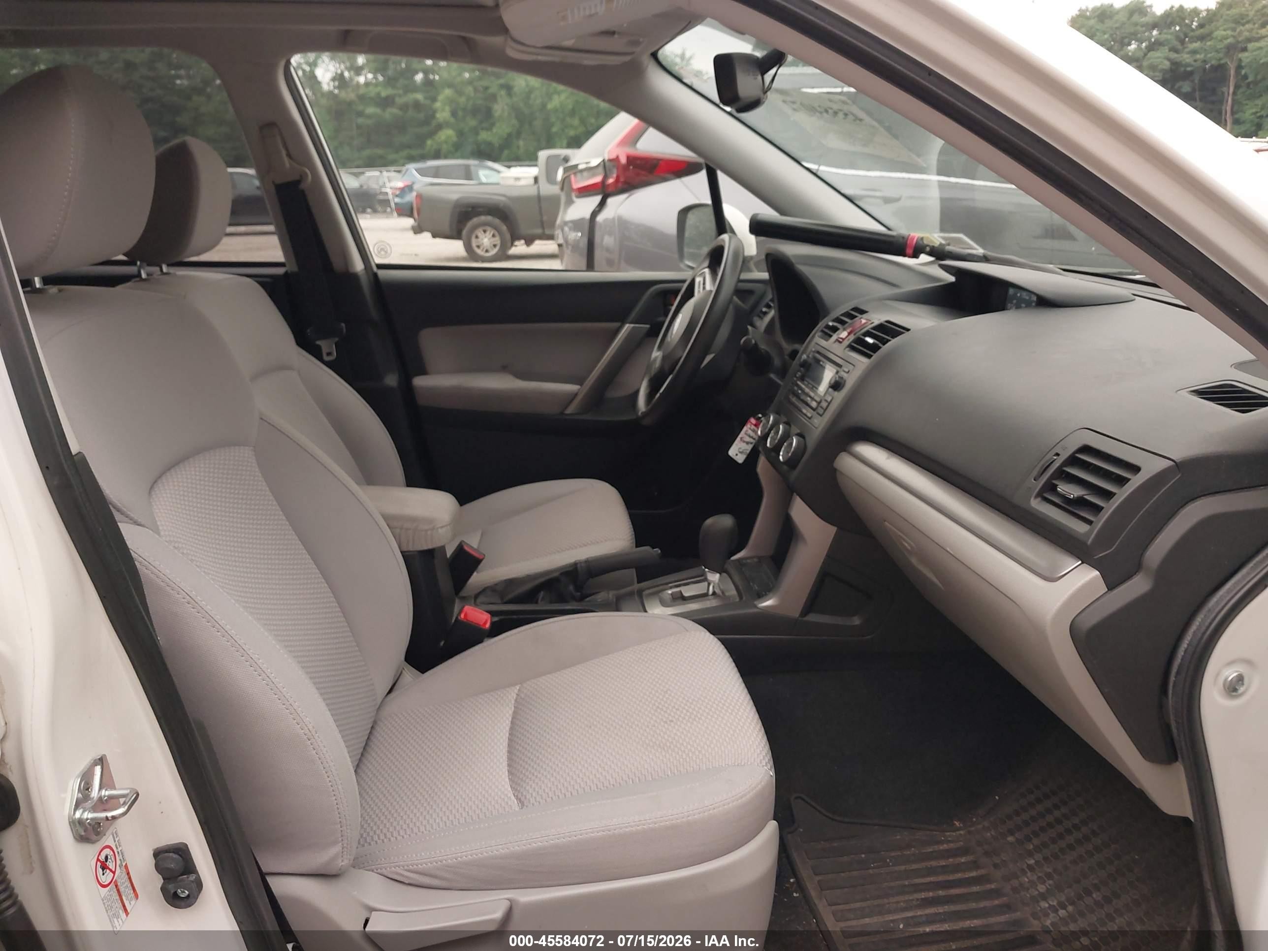 2014 Subaru Forester 2.5i Premium Кремовый vin: JF2SJAEC5EH508456