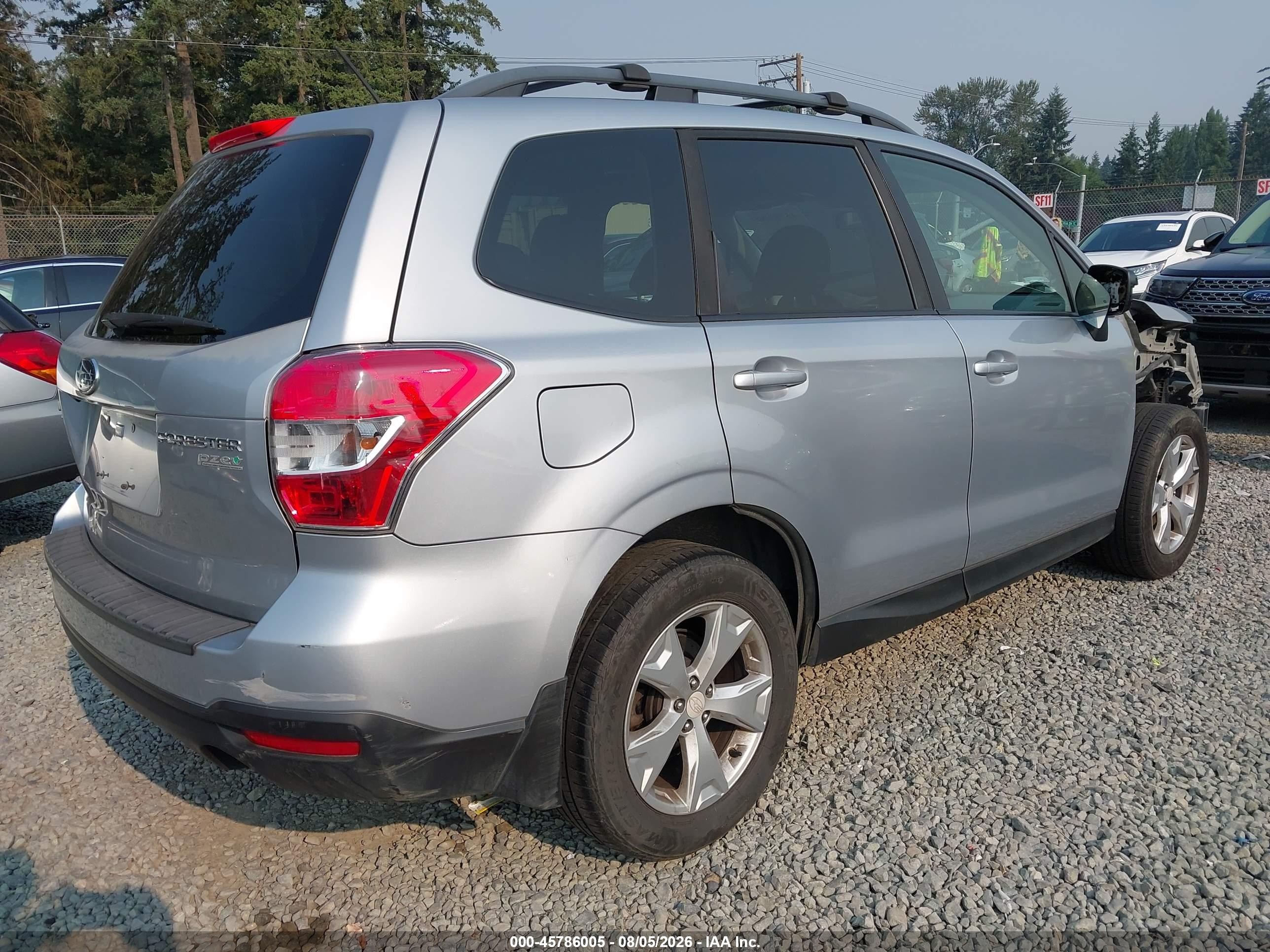 2014 Subaru Forester 2.5i Premium Silver vin: JF2SJAEC5EH517917
