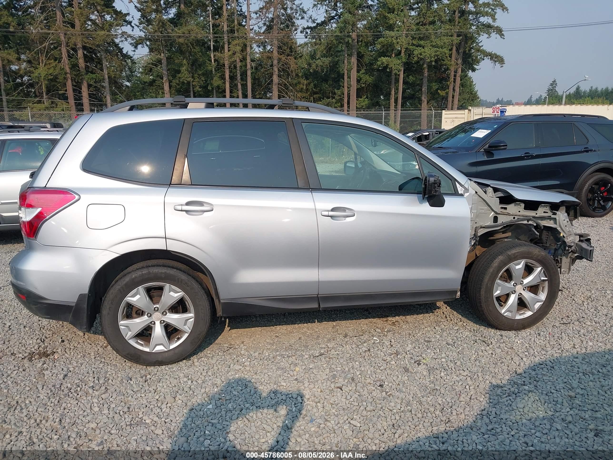 2014 Subaru Forester 2.5i Premium Silver vin: JF2SJAEC5EH517917