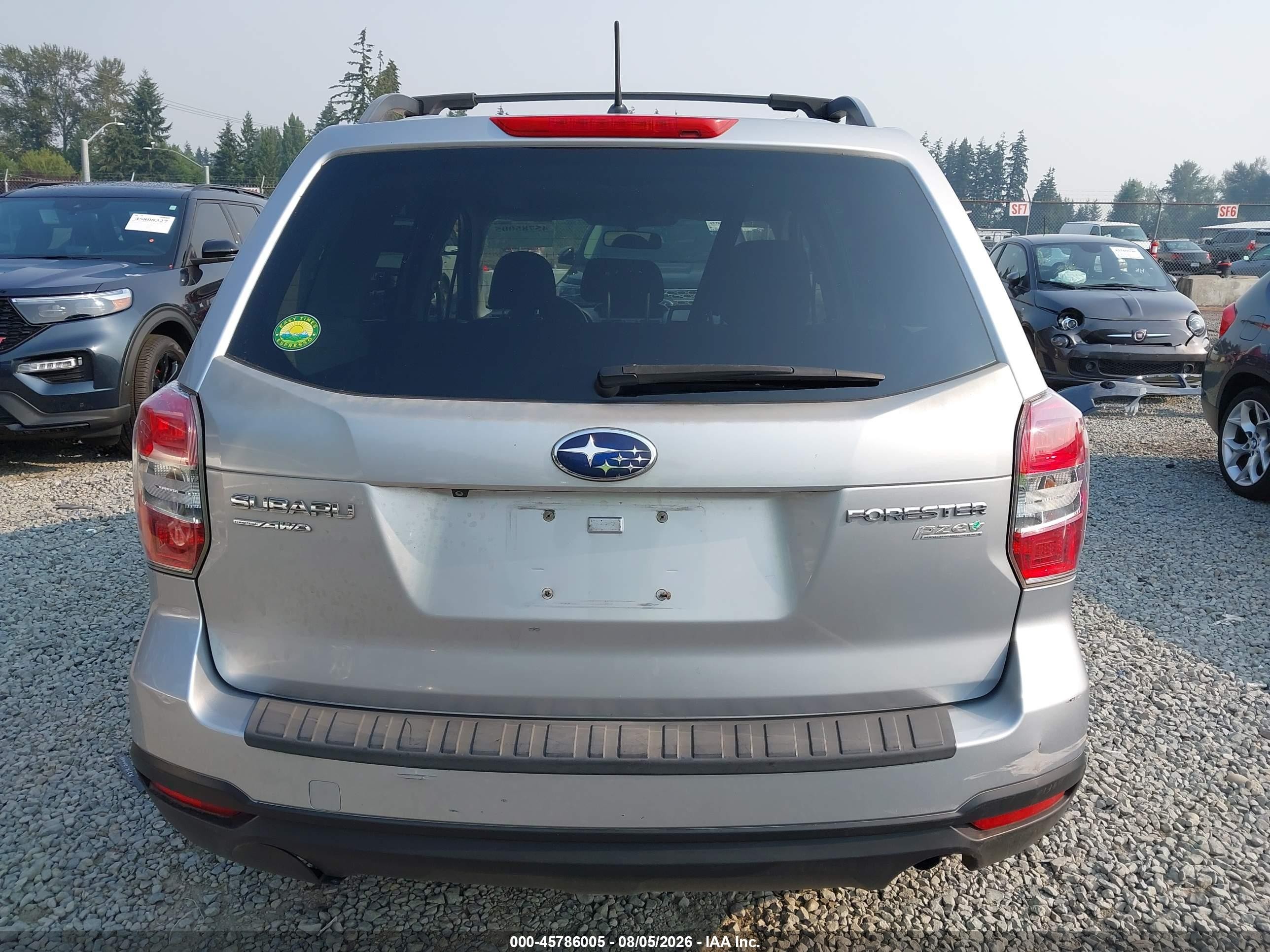 2014 Subaru Forester 2.5i Premium Silver vin: JF2SJAEC5EH517917