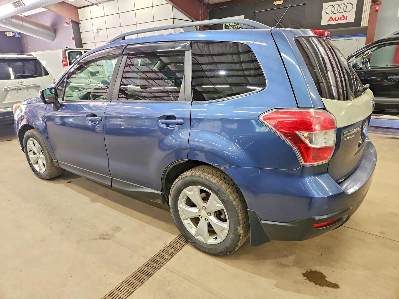 2014 Subaru Forester 2.5i Premium Blue vin: JF2SJAEC5EH526939