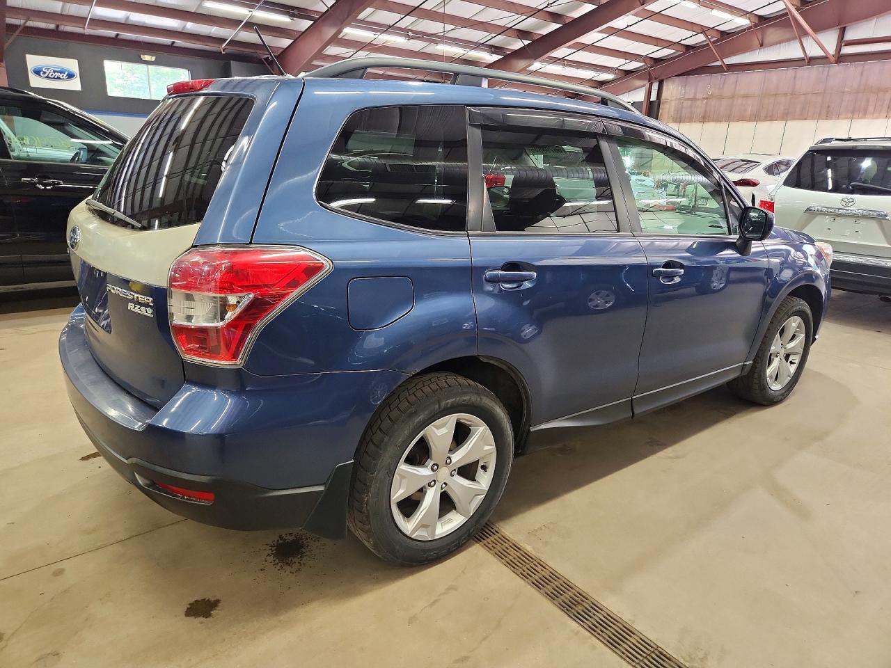 2014 Subaru Forester 2.5i Premium Blue vin: JF2SJAEC5EH526939