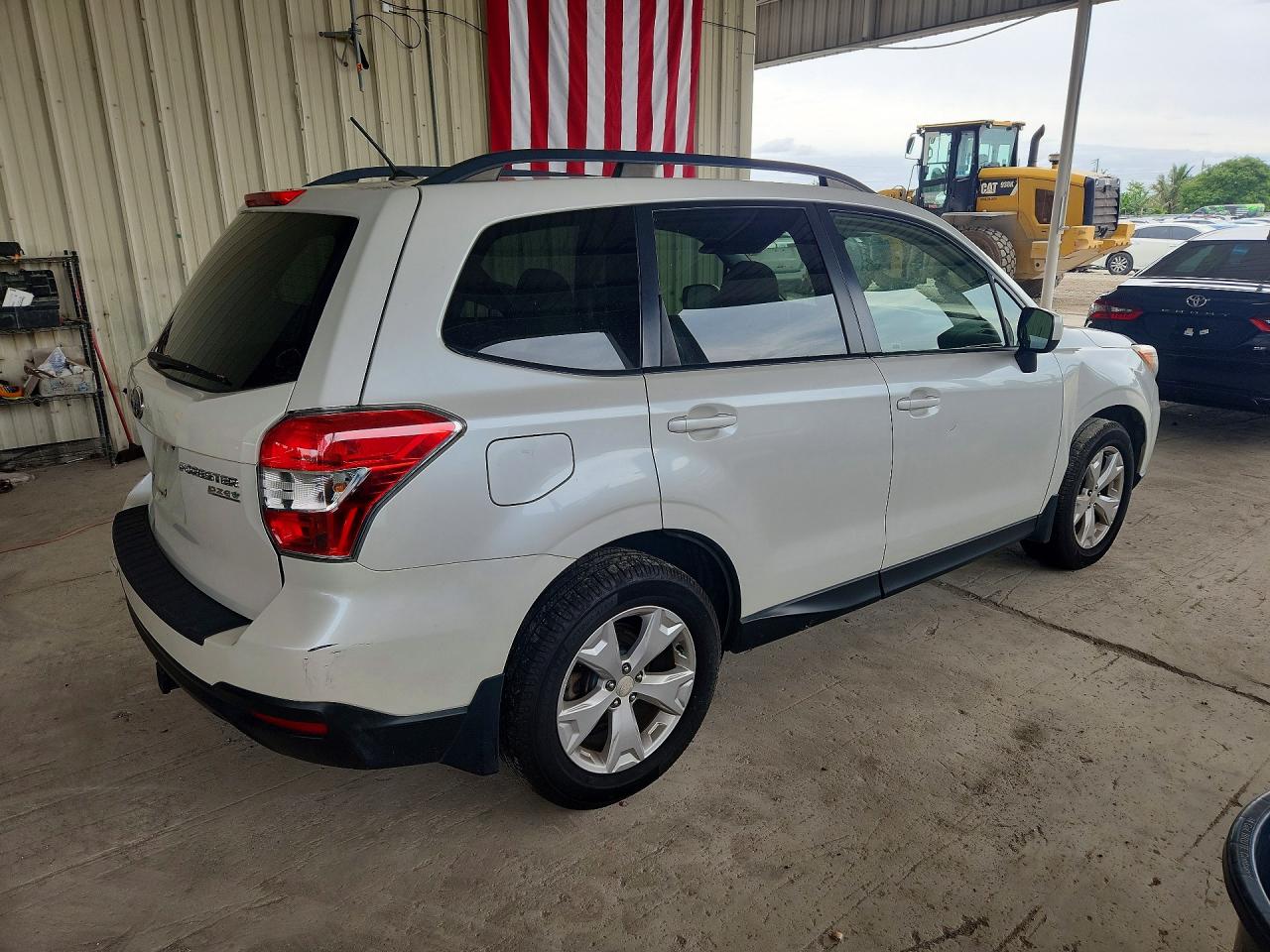 2014 Subaru Forester White vin: JF2SJAEC5EH547905