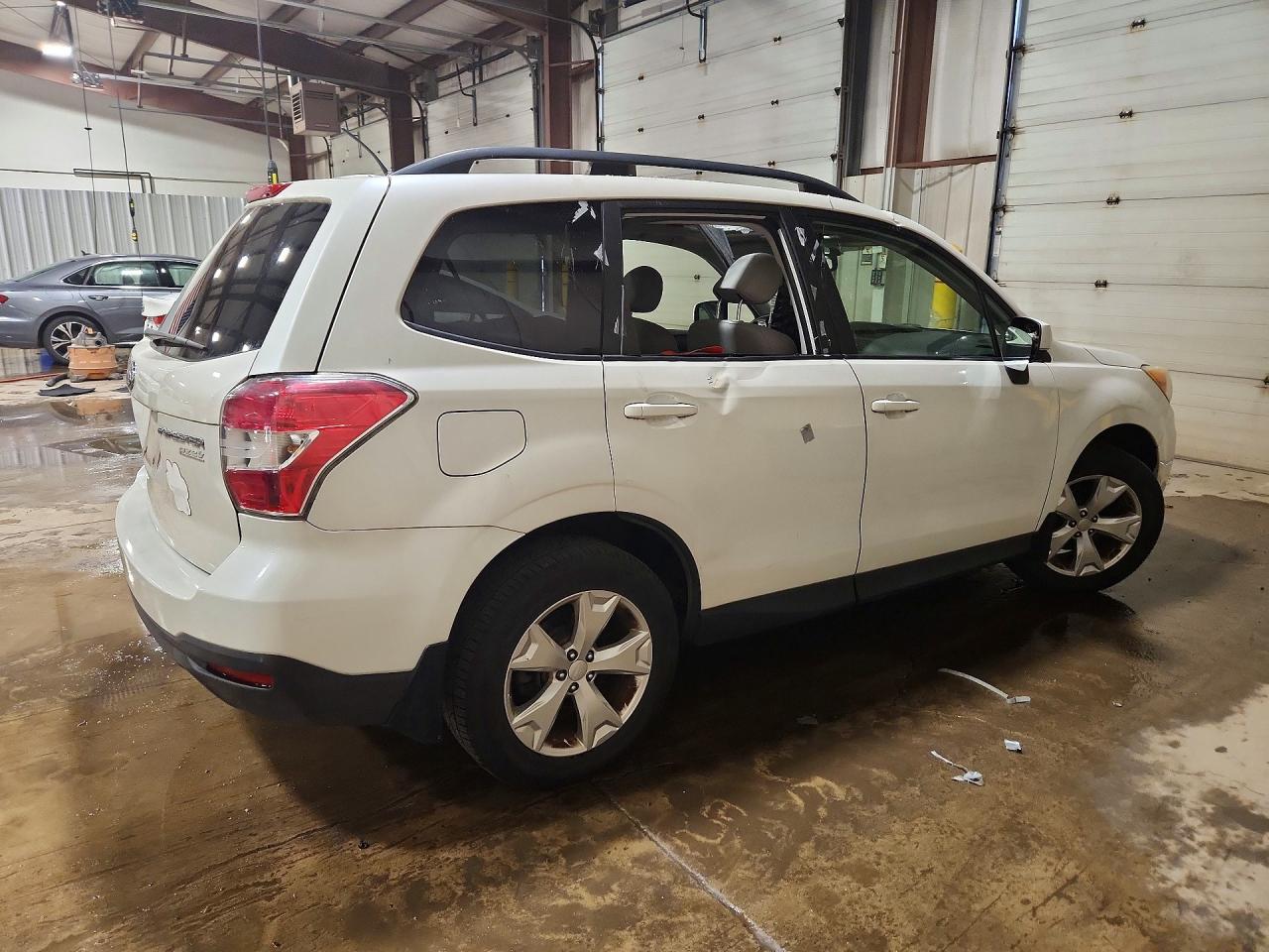 2014 Subaru Forester 2.5i Premium Белый vin: JF2SJAEC6EH421021