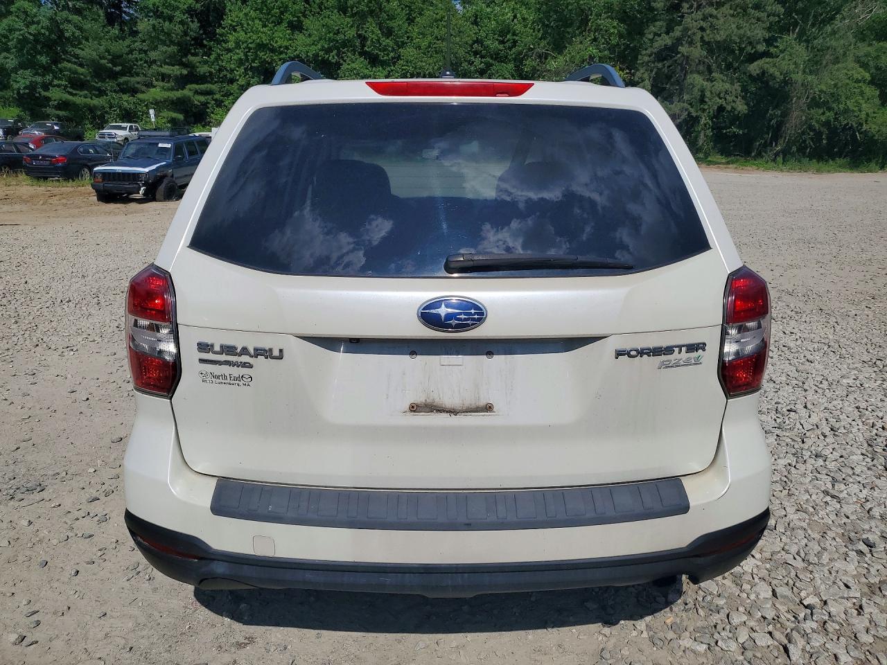 2014 Subaru Forester 2.5i Premium White vin: JF2SJAEC6EH423741