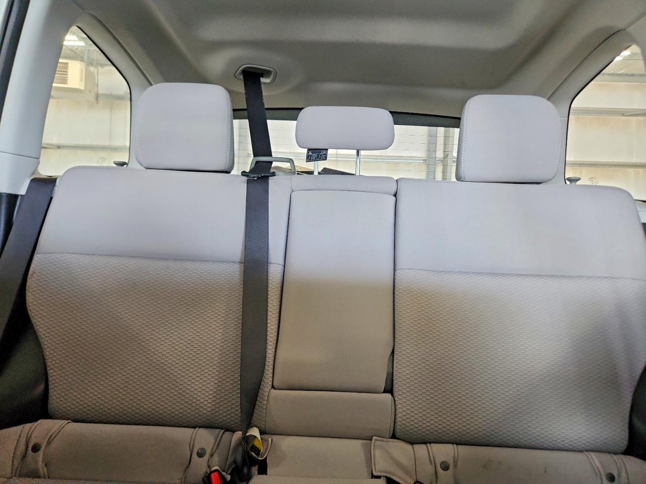 2014 Subaru Forester 2.5i Premium White vin: JF2SJAEC6EH439440