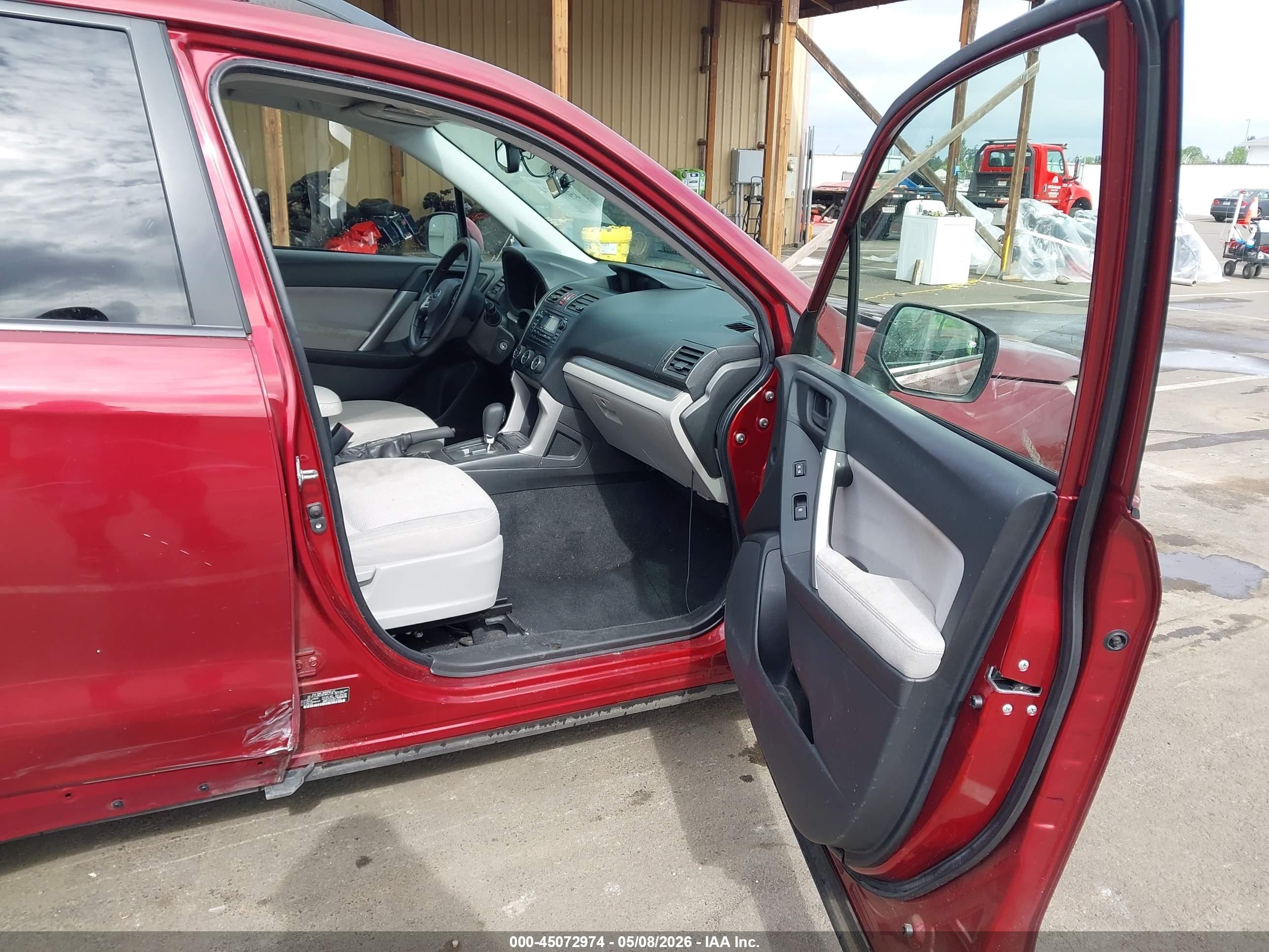 2014 Subaru Forester 2.5i Premium Red vin: JF2SJAEC6EH452138