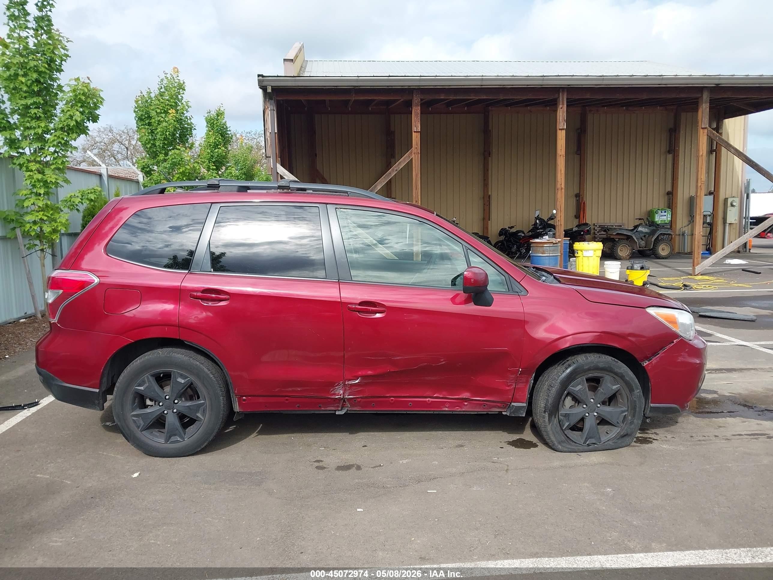 2014 Subaru Forester 2.5i Premium Red vin: JF2SJAEC6EH452138