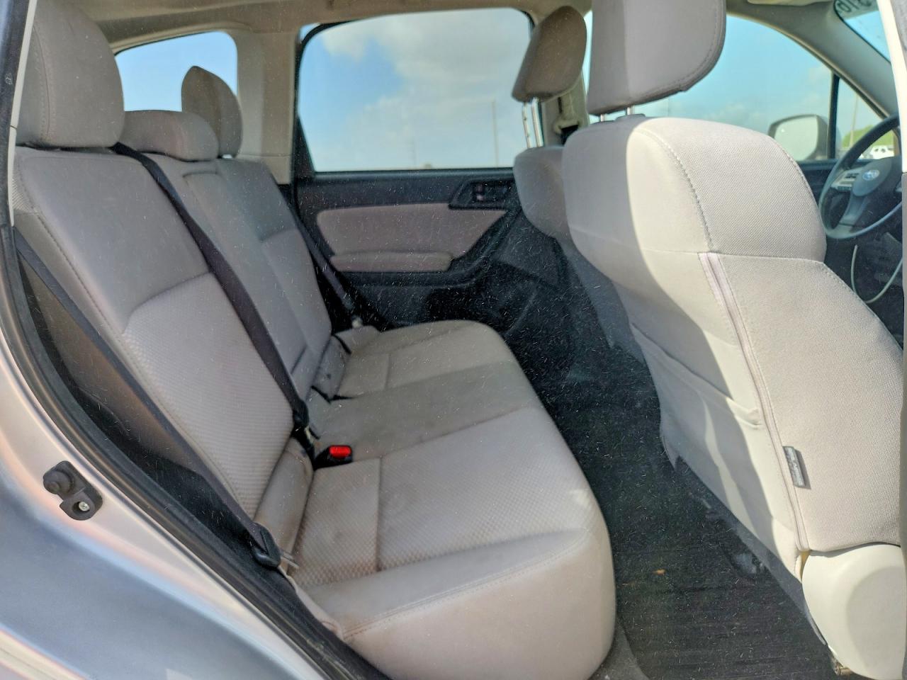 2014 Subaru Forester 2.5i Premium Silver vin: JF2SJAEC6EH456433